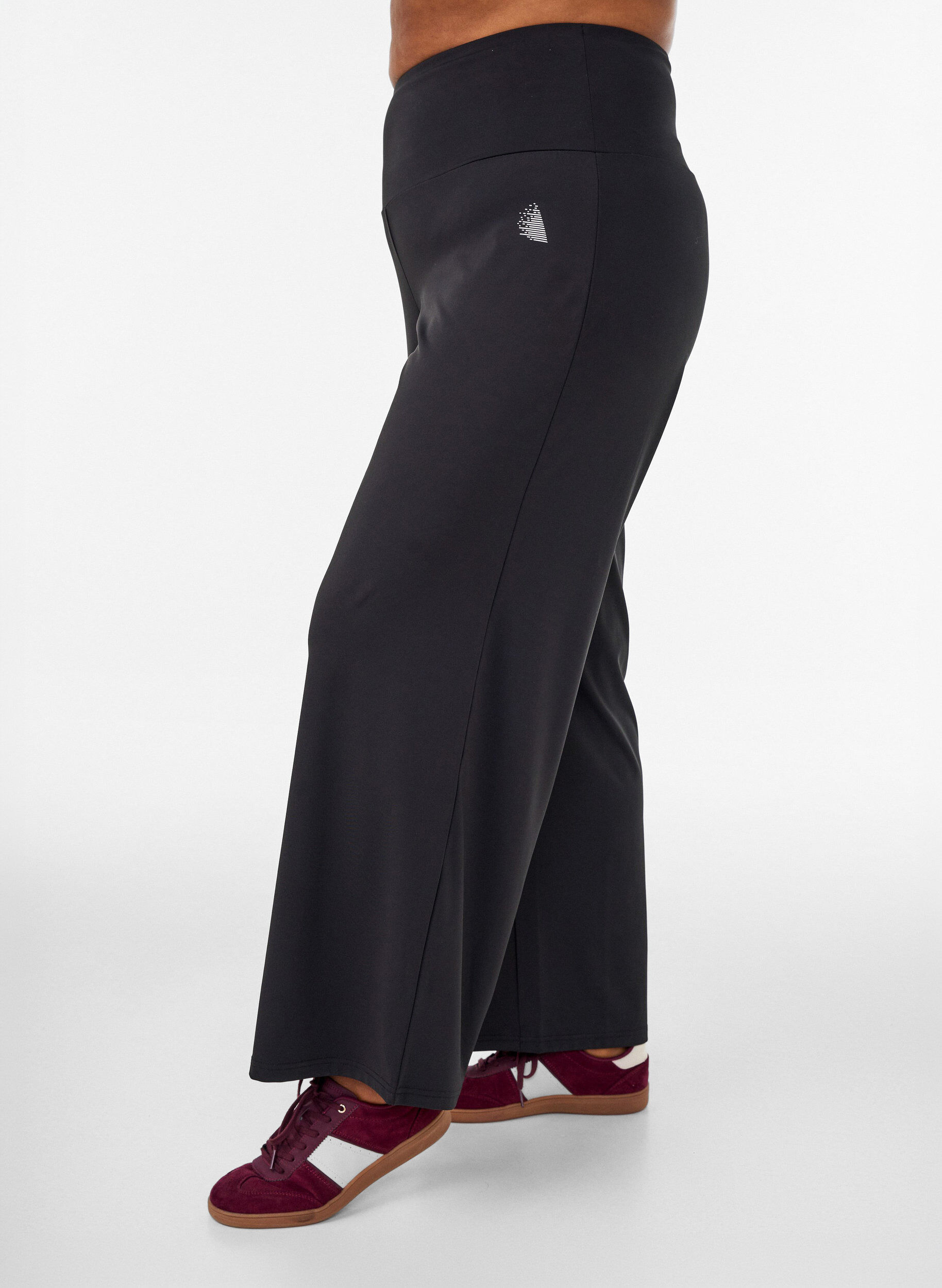 Pantalon d'entra&icirc;nement &agrave; coupe ample, Noir, Model
