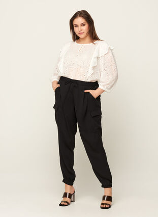 Pantalon ample avec poches latérales, Black, Model image number 0
