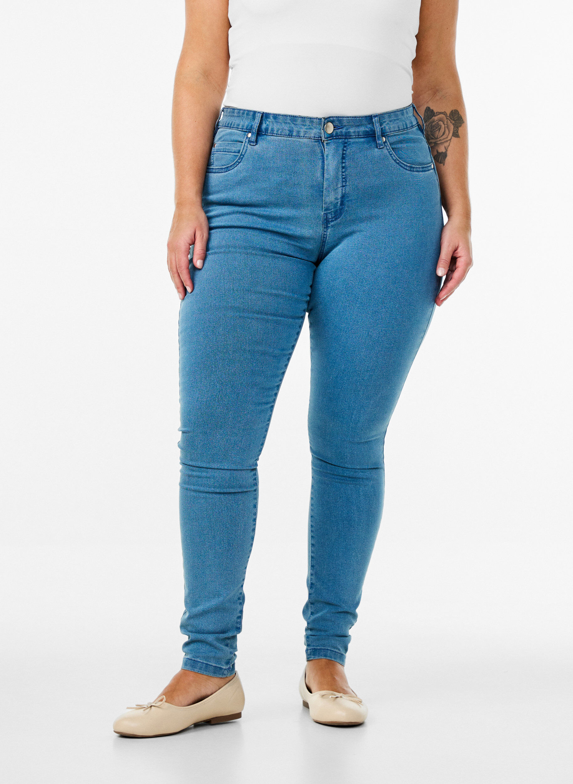 Zizzisuper slim fit Amy jeans met hoge taille, Blauw, Model image number 2