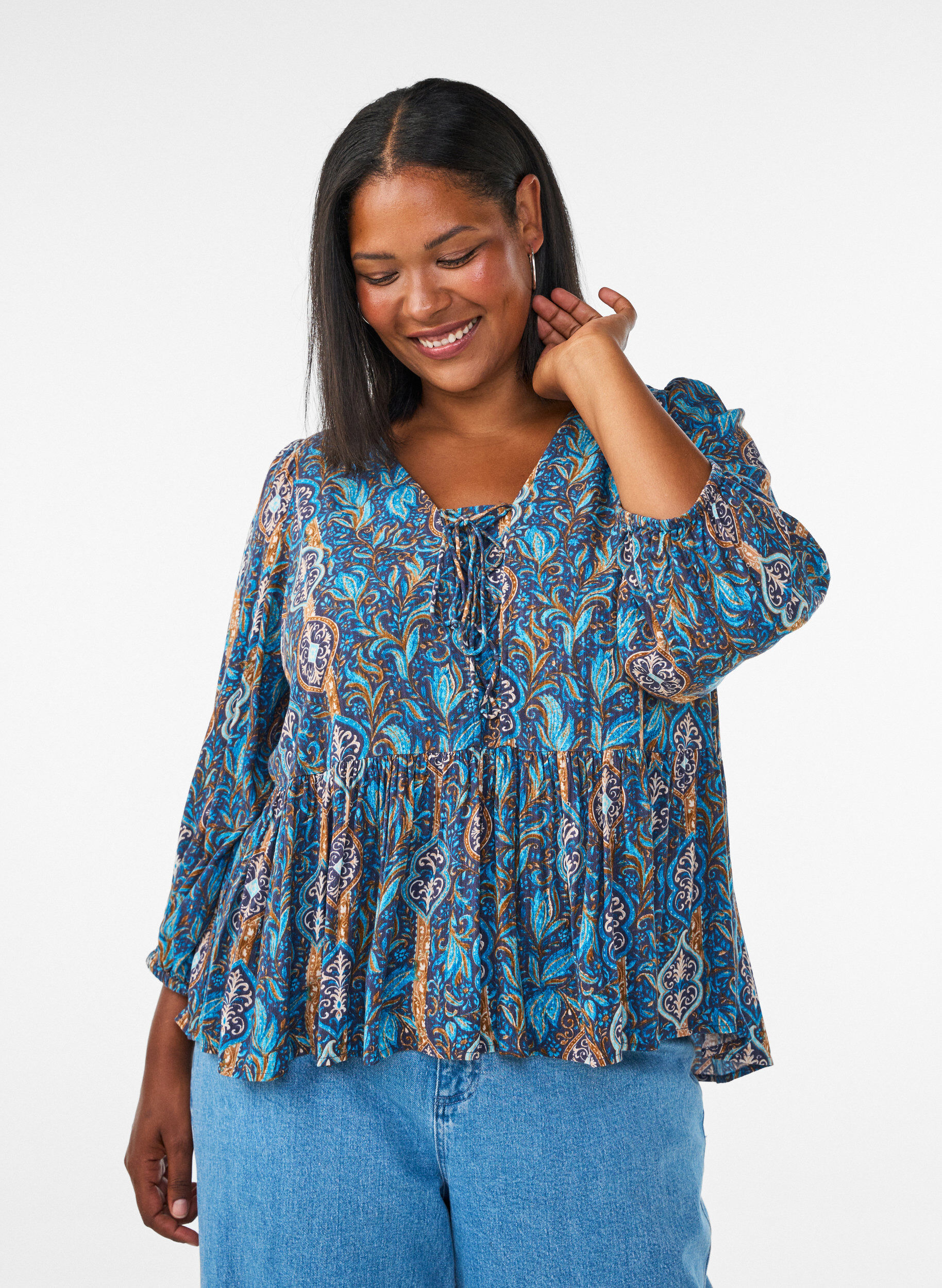 ZizziBlouse &agrave; imprim&eacute; cachemire et d&eacute;tails en dentelle, Bleu Clair, Model image number 0