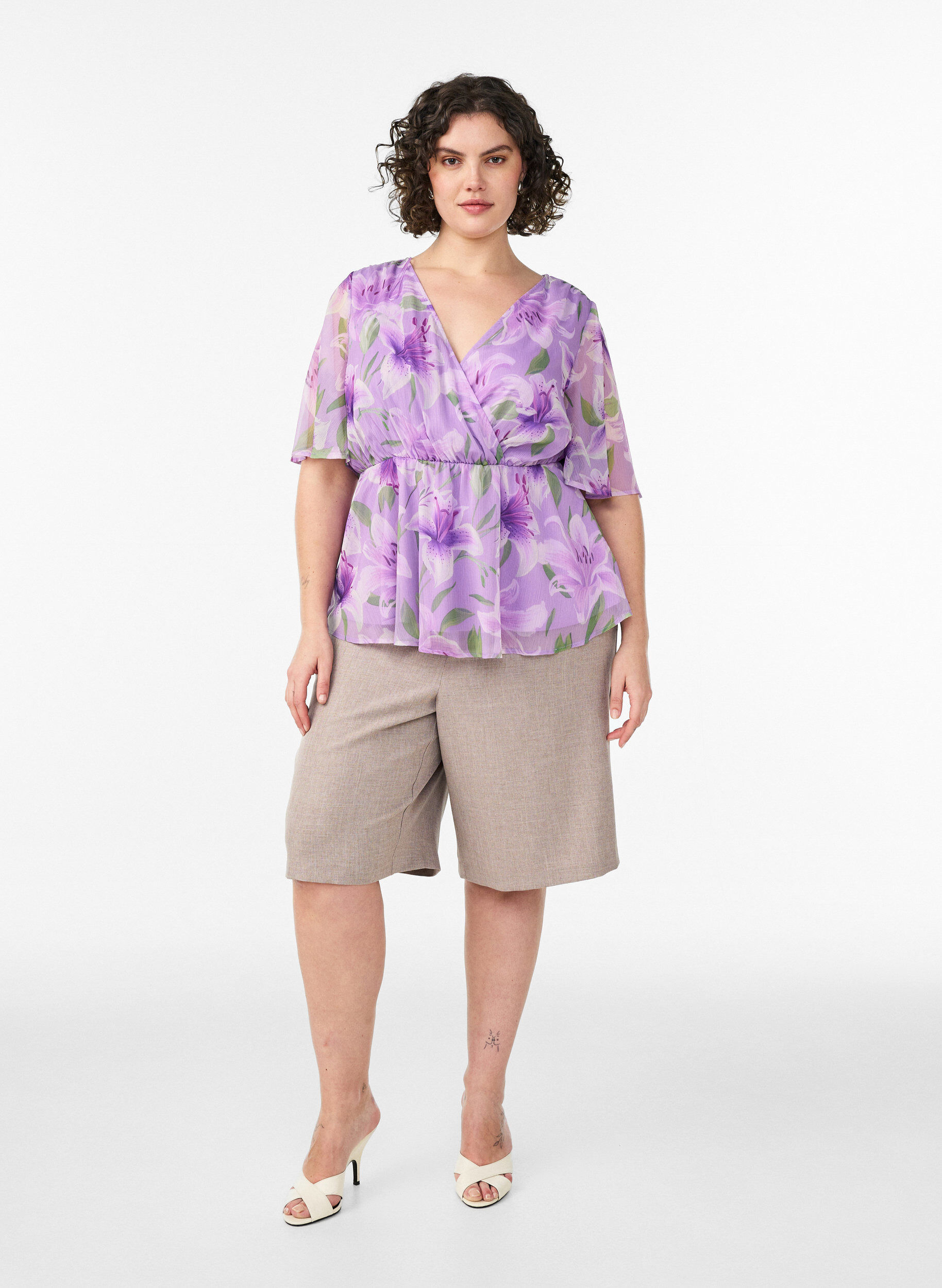 ZizziChemise en mousseline &agrave; imprim&eacute; floral et manches courtes, Mauve, Model image number 1