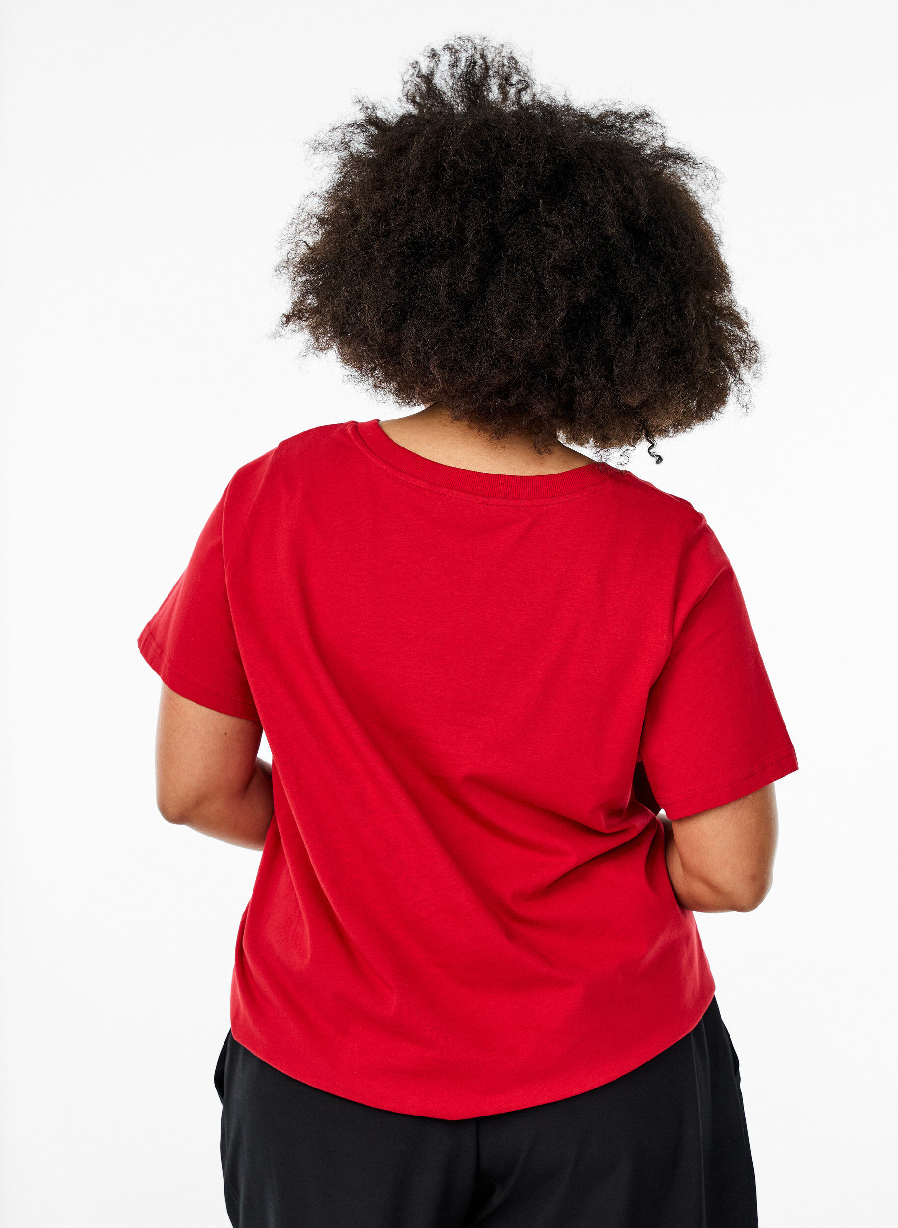 Zizzi T-shirt en coton simple avec encolure en V, Rouge, Model image number 2