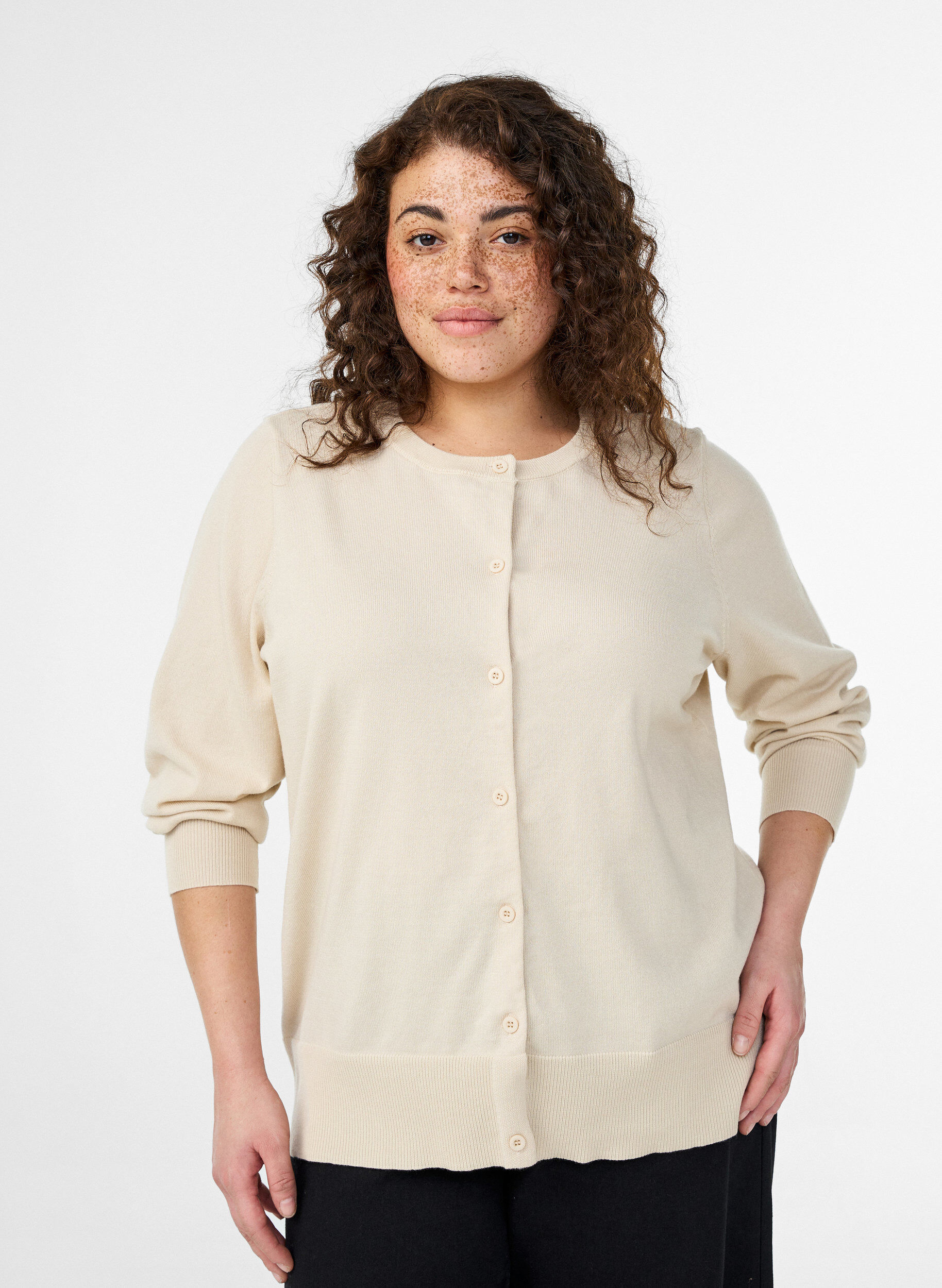 Zizzi Cardigan en maille fine avec col rond, Beige, Model image number 0