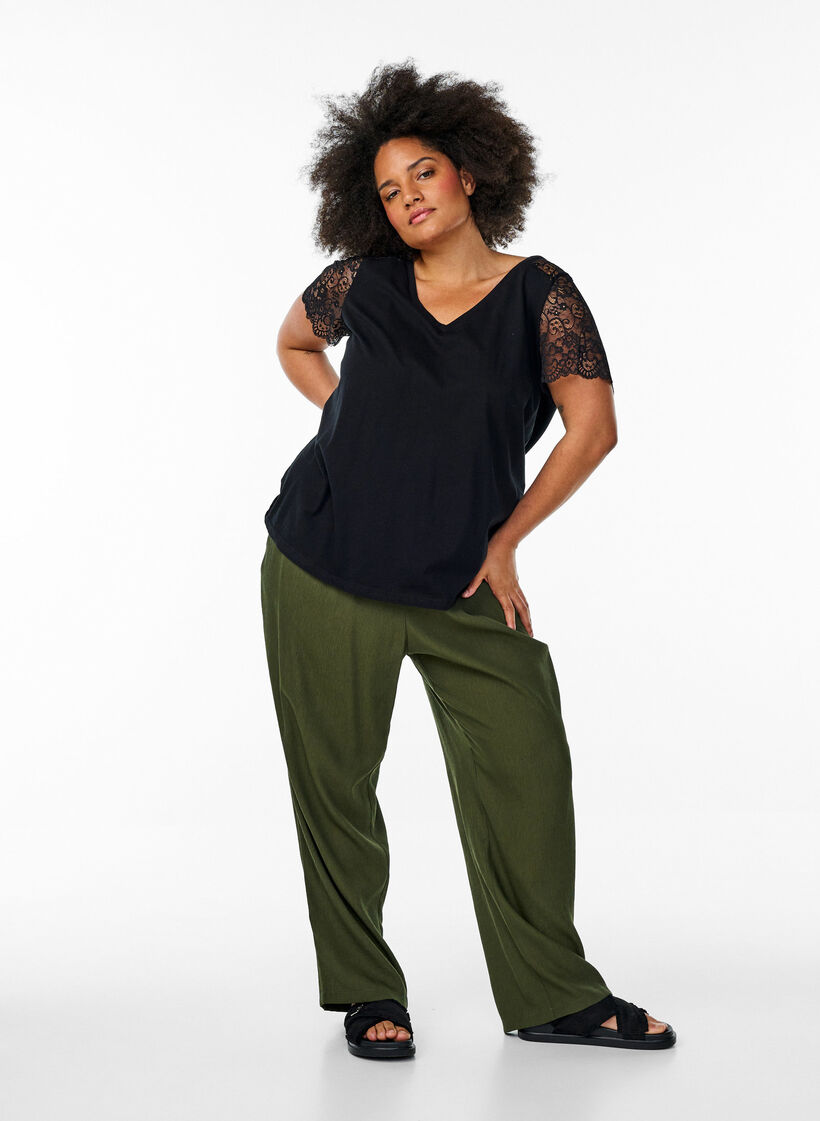 Katoenen T-shirt met korte kanten mouwen, Zwart, Model image number 1