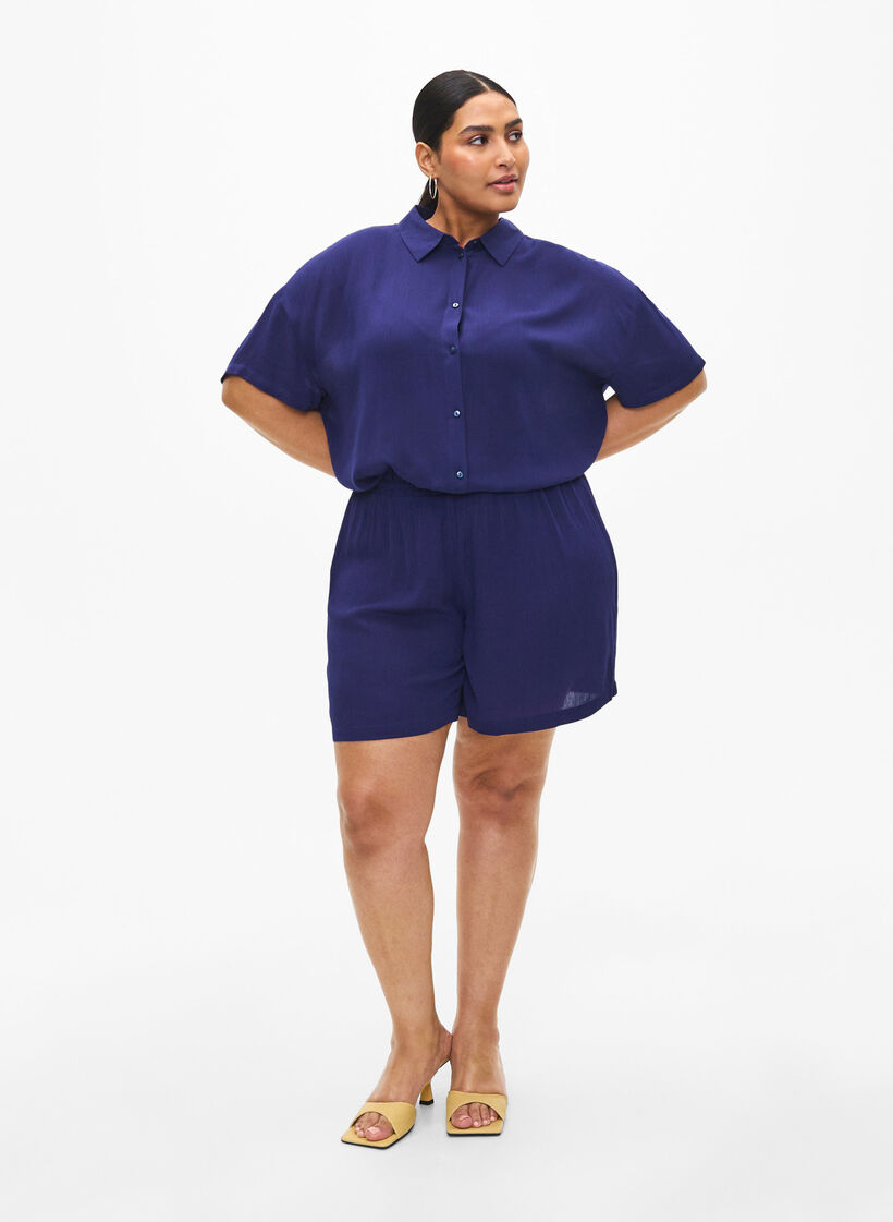 Korte broek van viscose met een hoge taille, Medieval Blue, Model image number 3