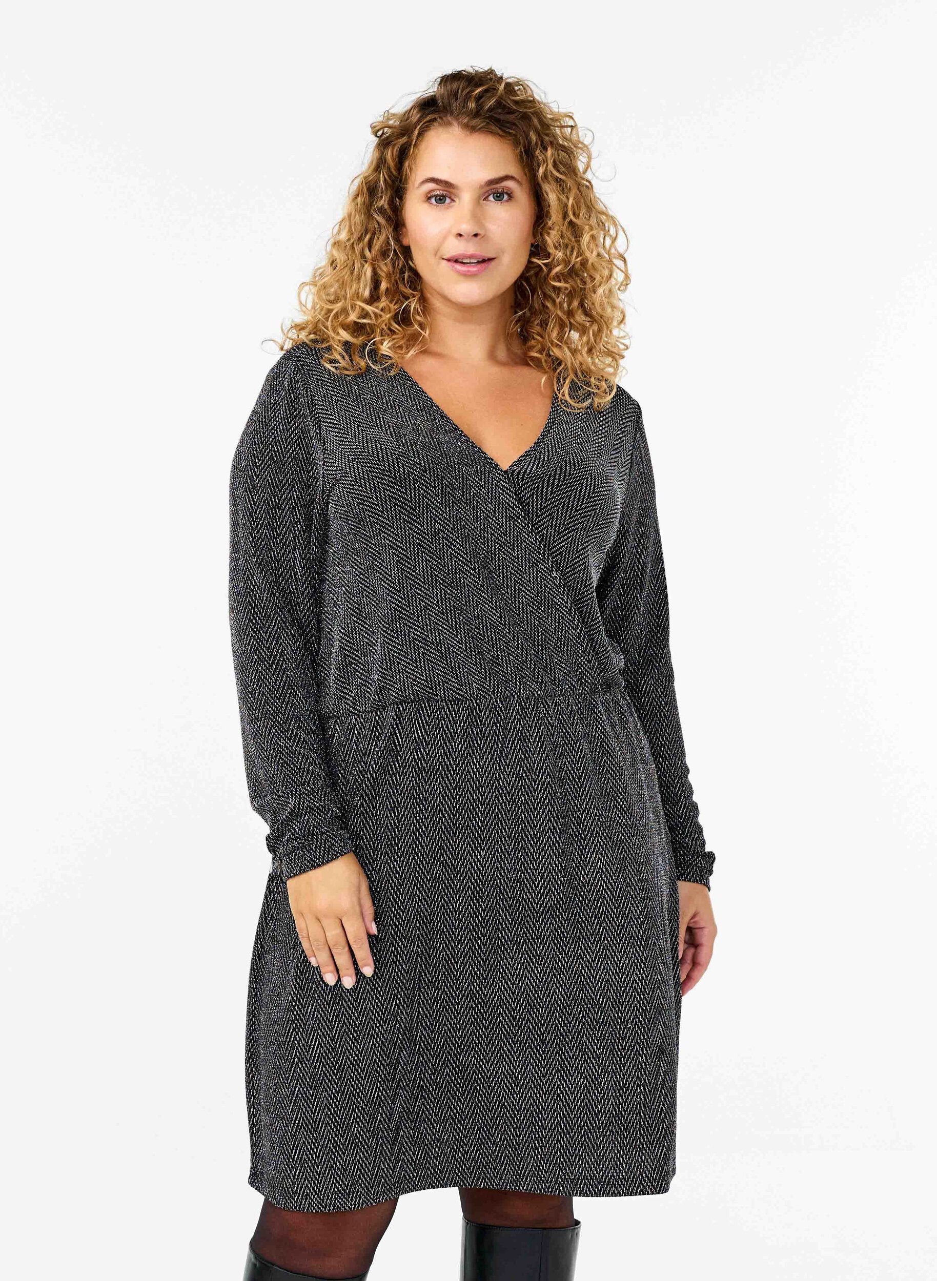 Zizzi Robe paillet&eacute;e avec motif en zigzag, Silver ZigZagShimmer, Model image number 0