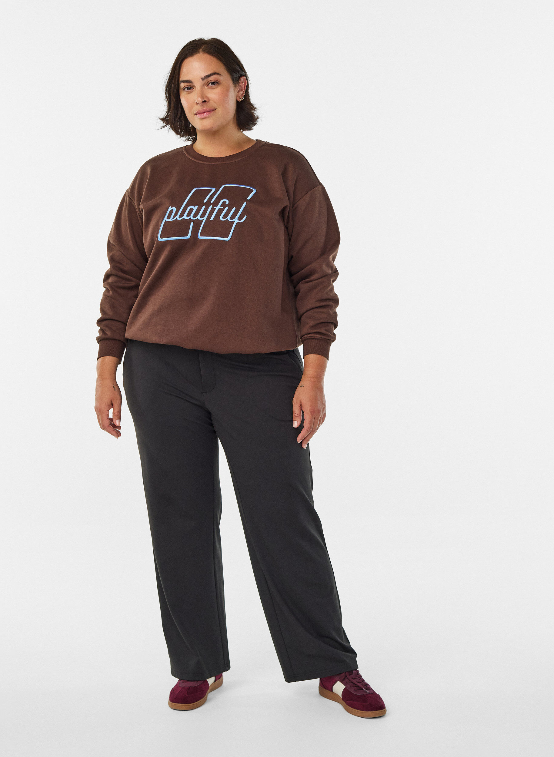 ZizziSweatshirt met geborduurde tekst, Bruin, Model image number 1