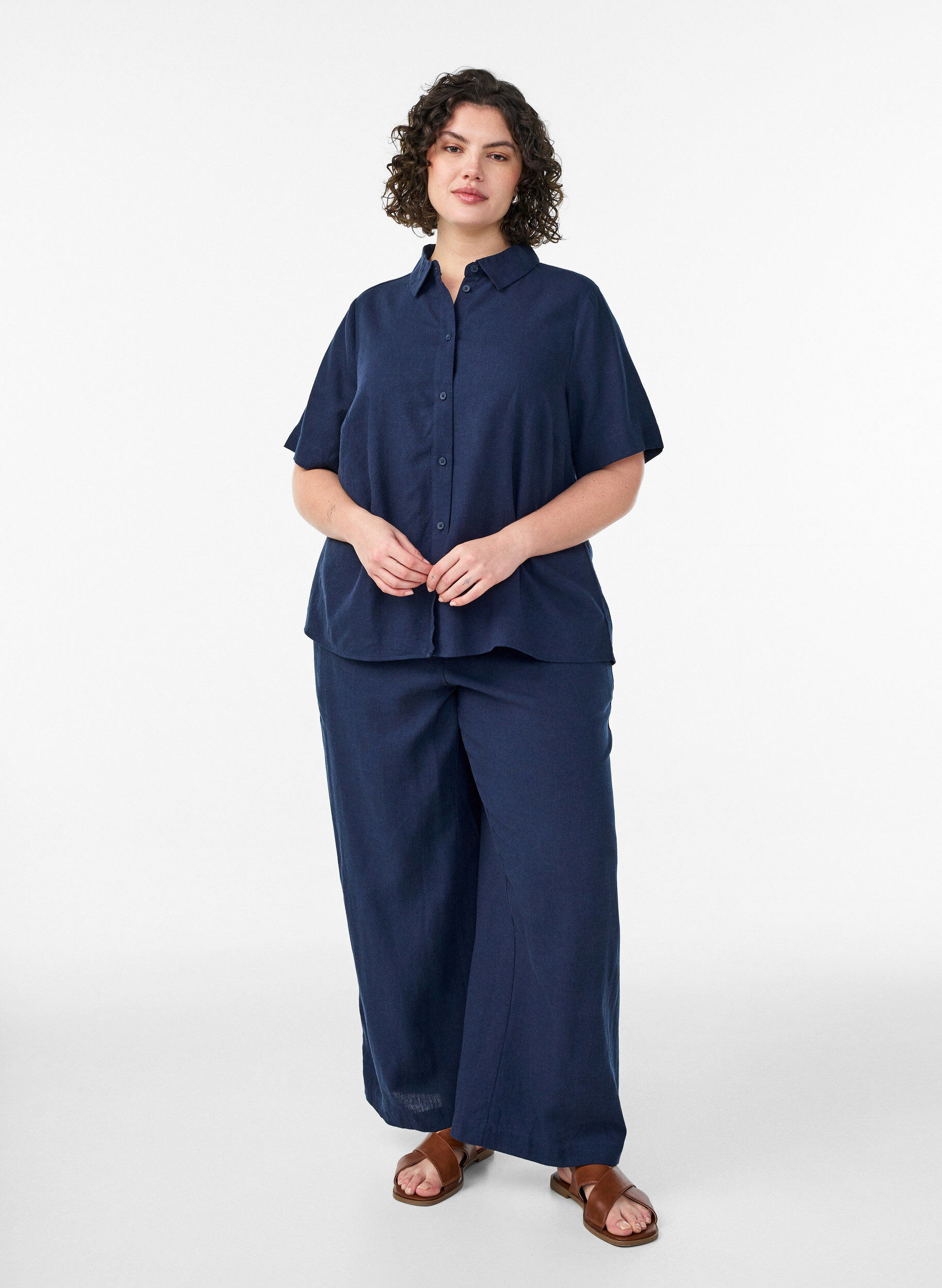 Pantalon large en lin et viscose, Bleu, Model