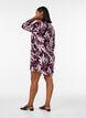 Robe courte fleurie en viscose &agrave; manches 3/4, Noir, Model image number 2