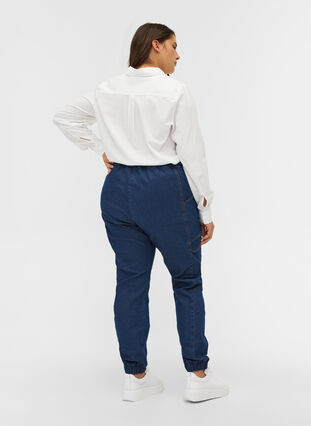 Loose fit jeans met ceintuur, Medium Blue, Model image number 1