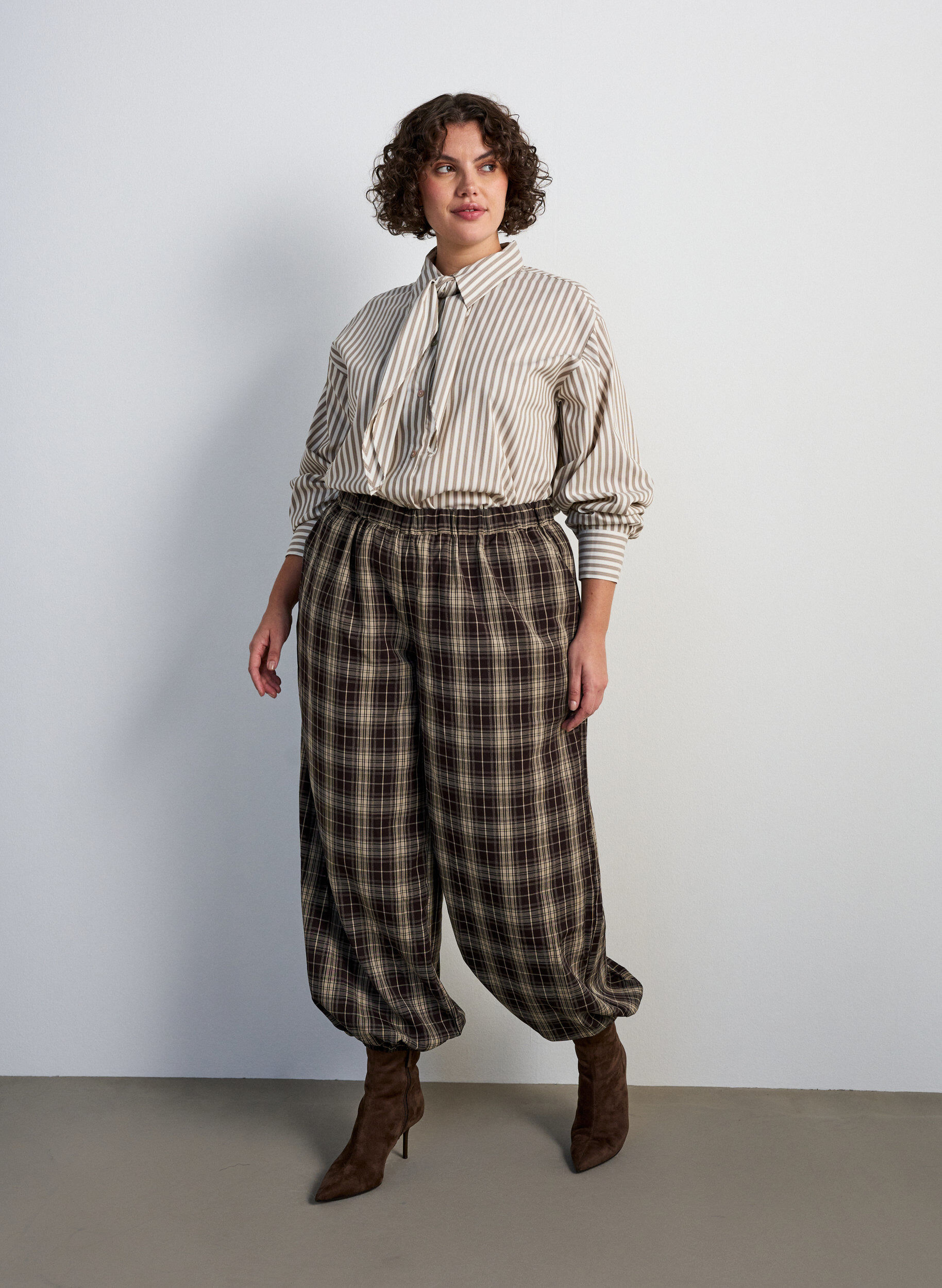 Geruite ballonbroek met hoge taille, Groen, Model