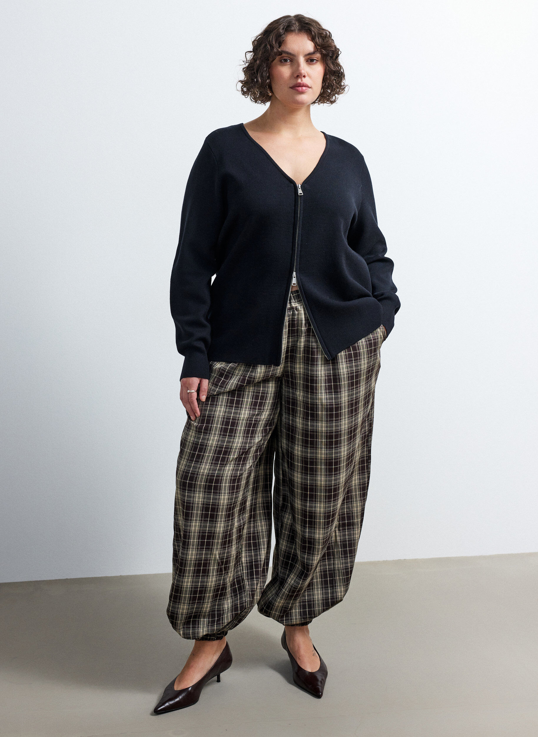 ZizziCardigan met 2-wegritsluiting, Zwart, Model image number 1