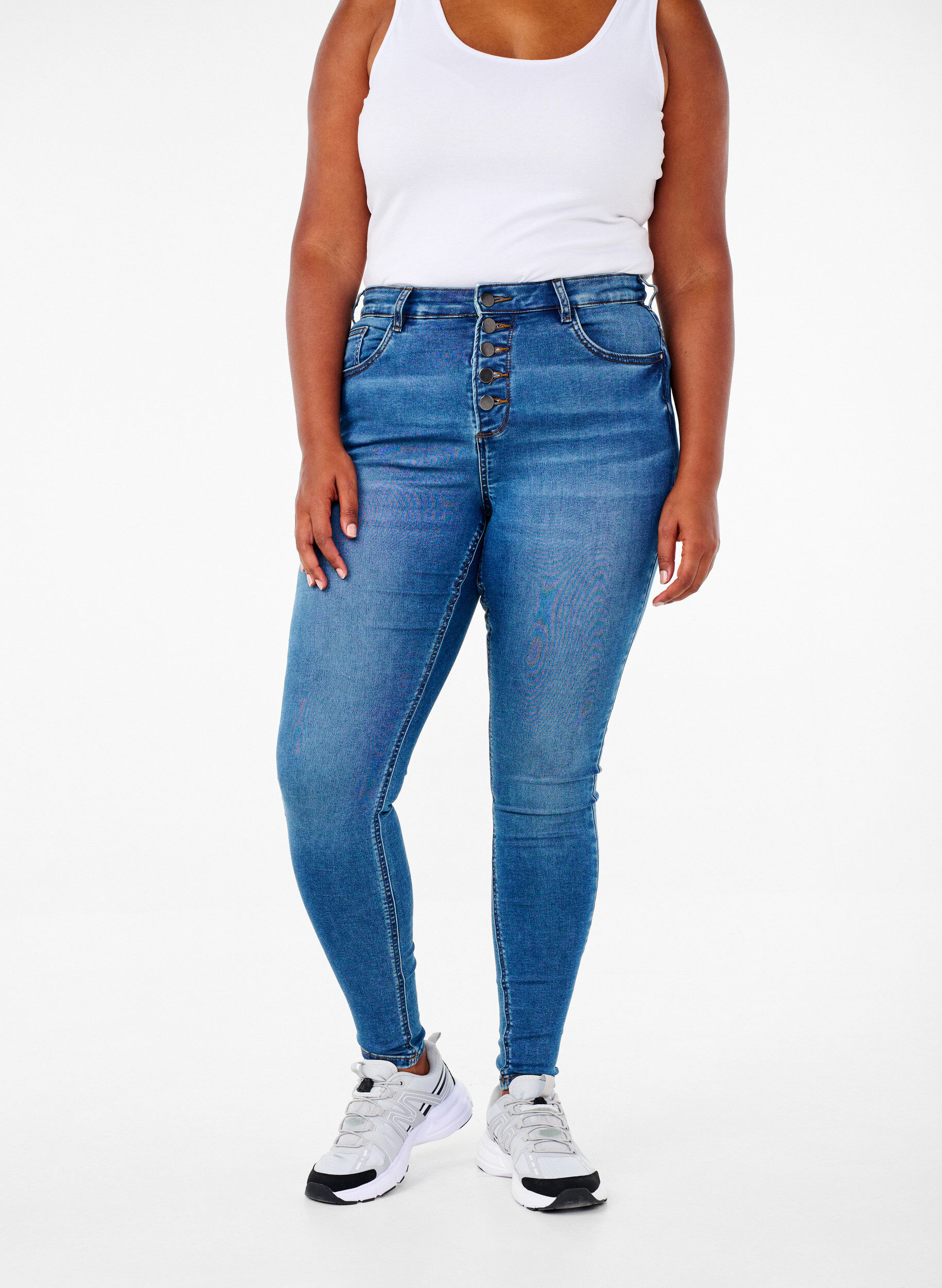 ZizziHigh-waisted Amy jeans met knoopsluiting, Blue Denim, Model image number 2