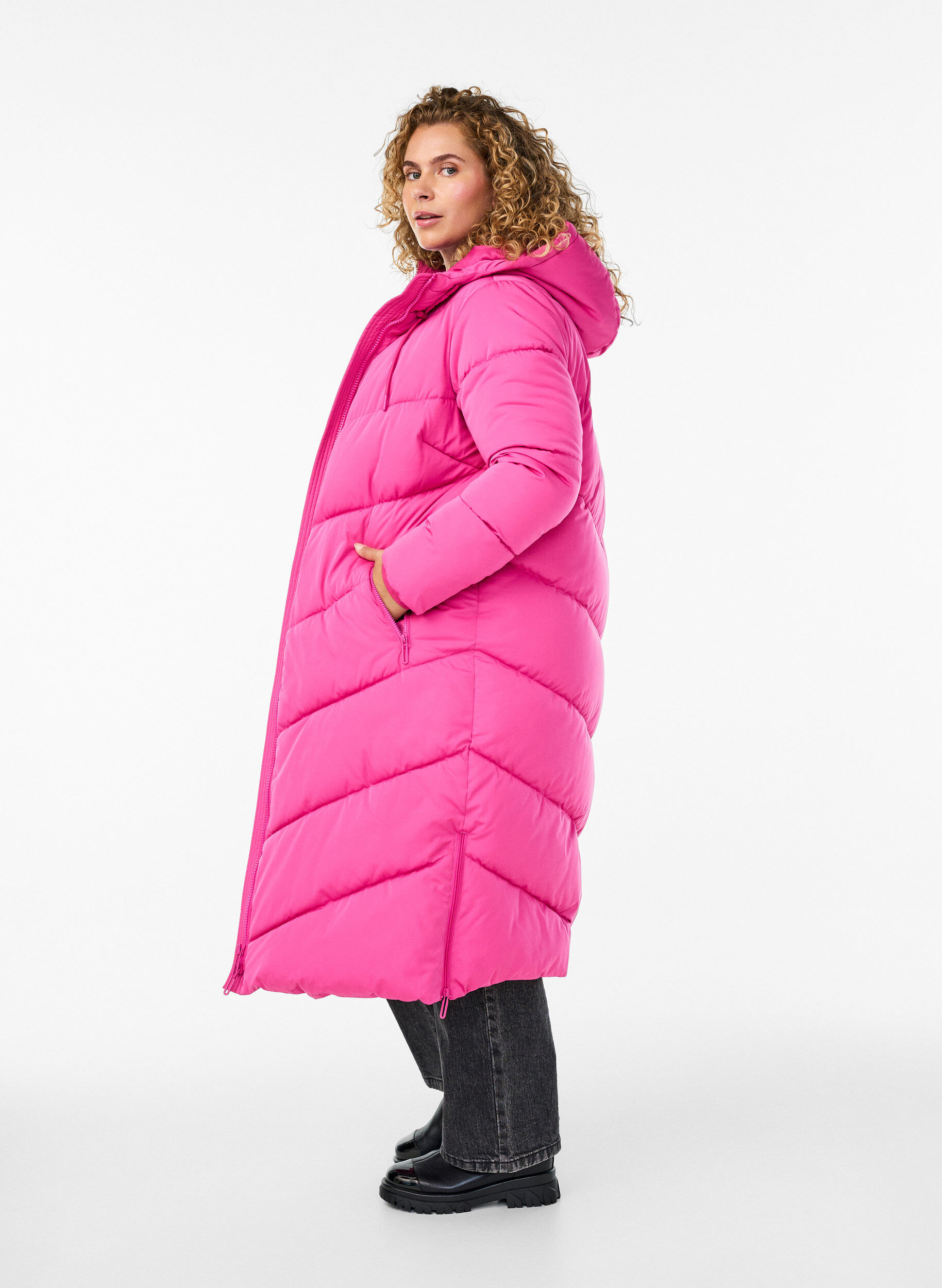 ZizziLange pufferjas met capuchon en zakken, Roze, Model image number 2