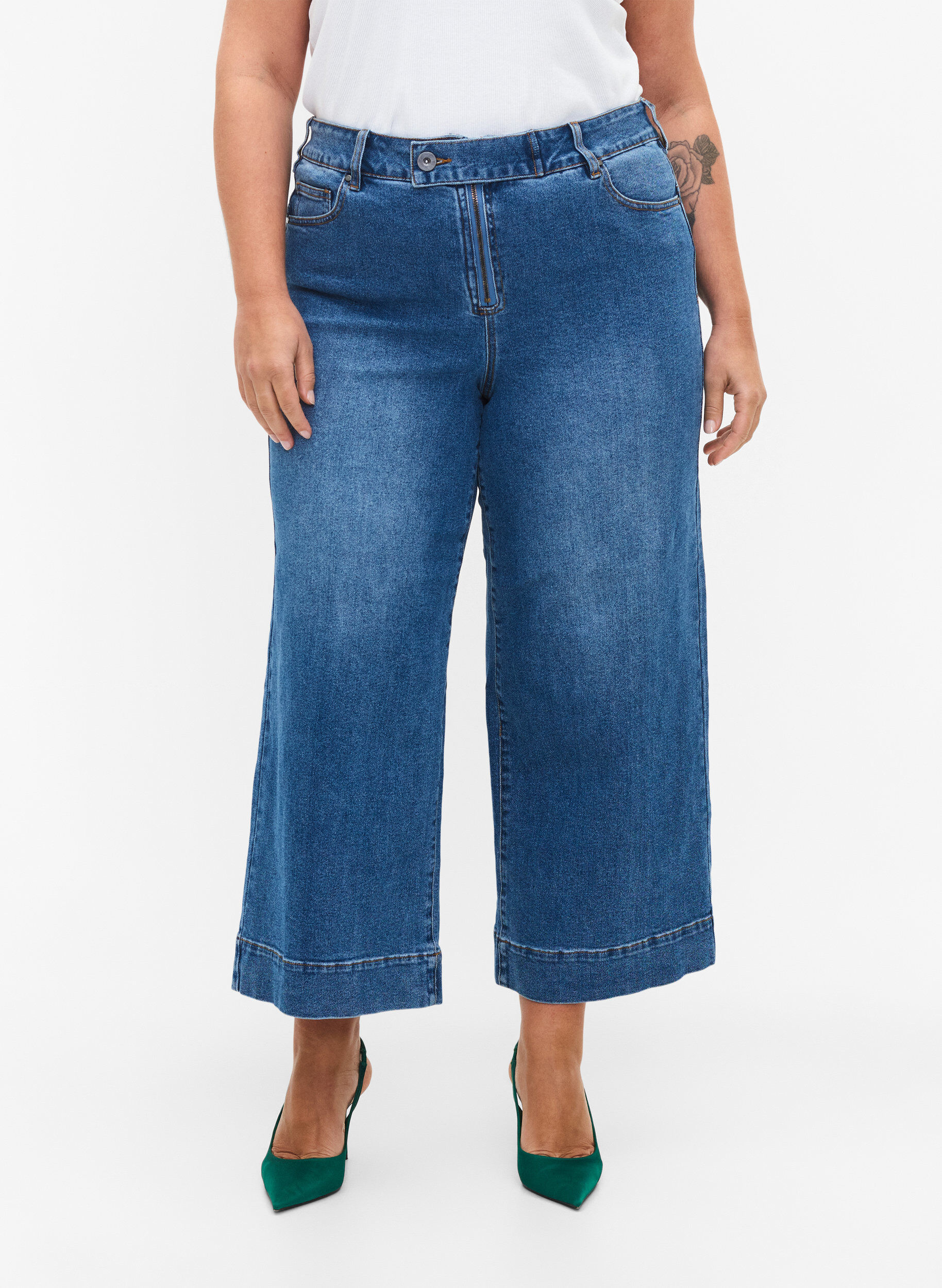 ZizziCropped jeans met flare, Blauw, Model image number 3