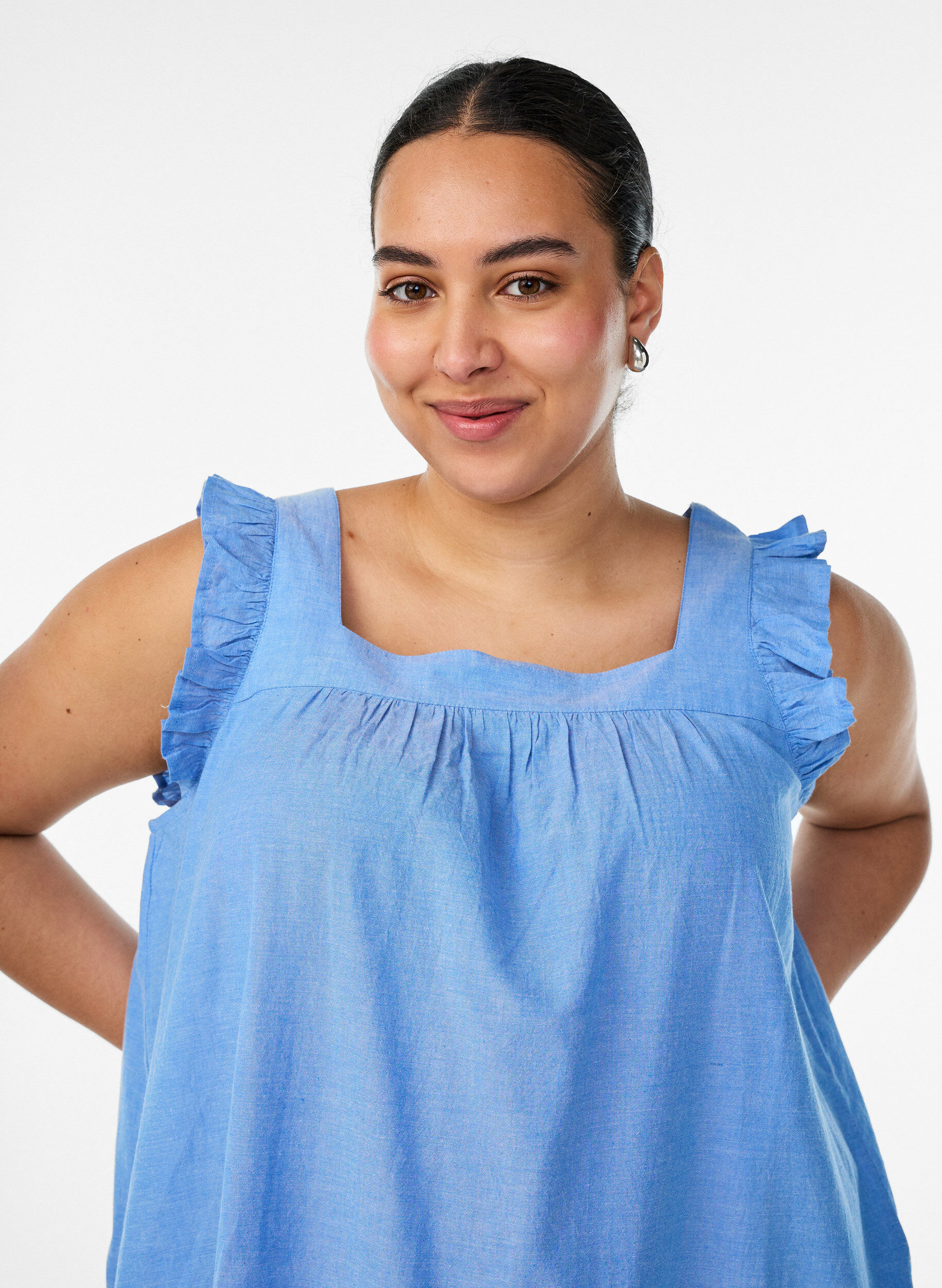 ZizziRobe midi en coton avec volants, Bleu Clair, Model image number 2