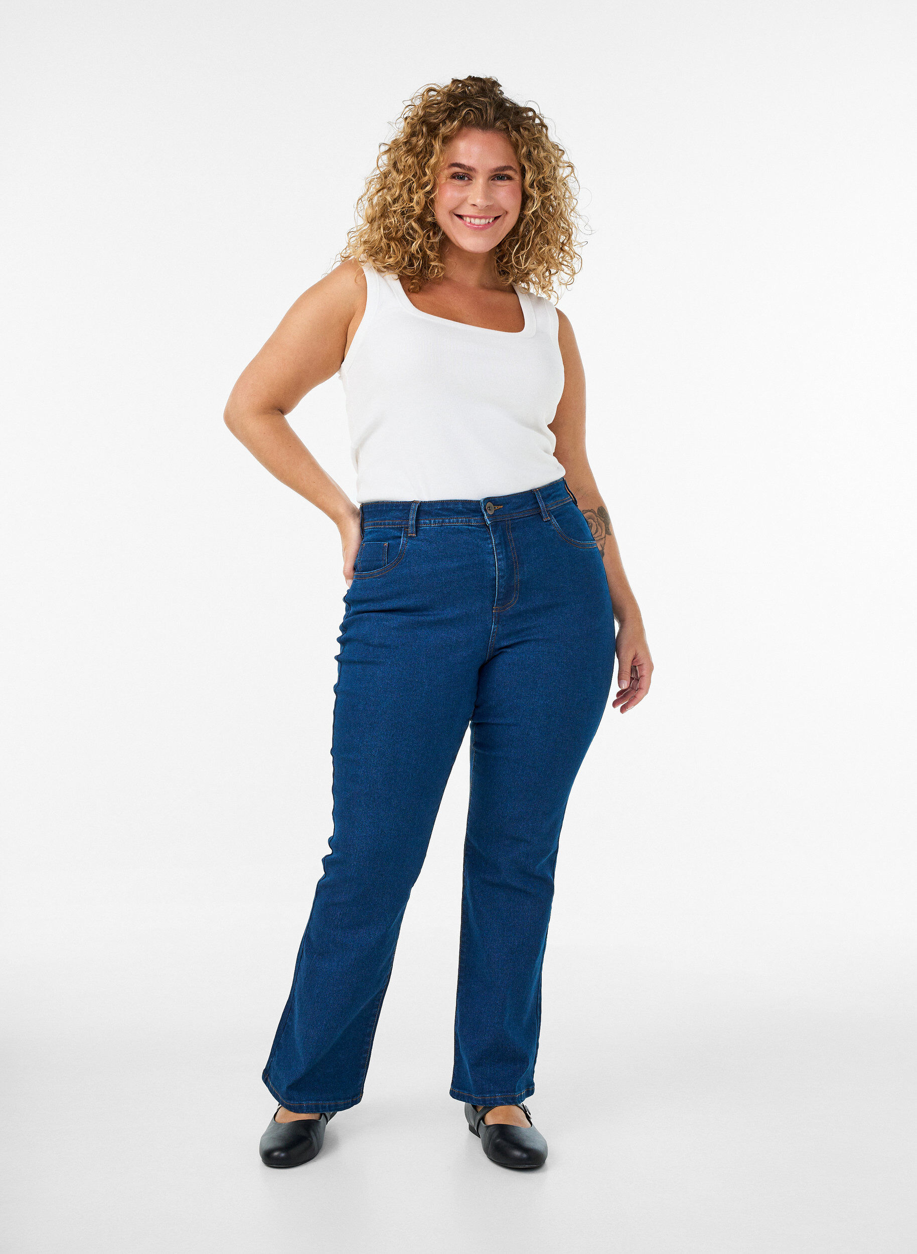 ZizziJean taille haute avec coupe bootcut, Bleu, Model image number 0