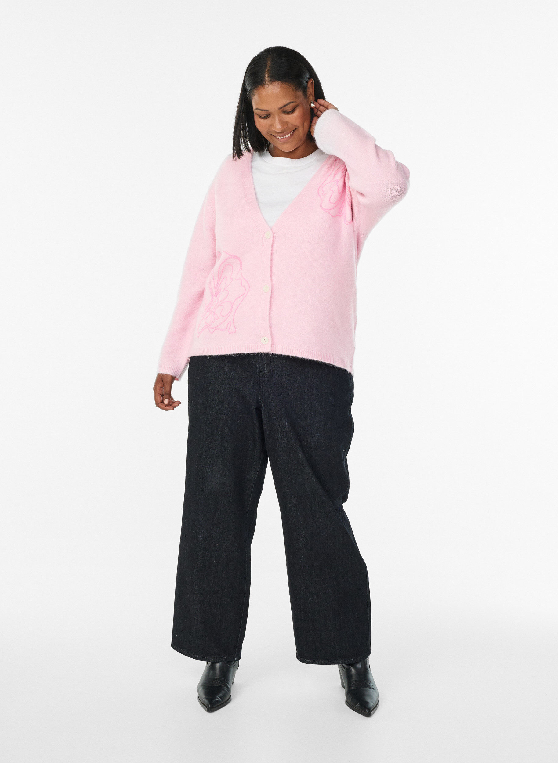 Zizzi Cardigan avec col en V et fleurs brod&eacute;es, Rose, Model image number 1