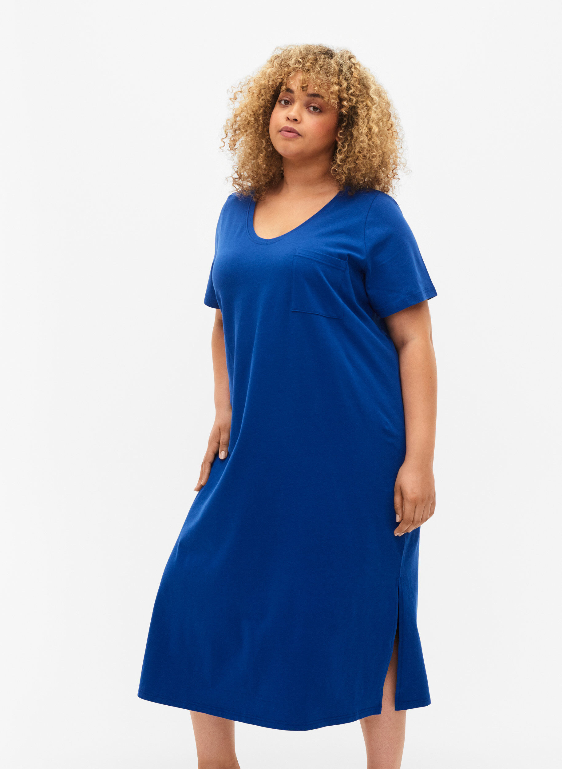 Zizzi Robe en coton &agrave; manches courtes avec fente, Surf the web, Model image number 2