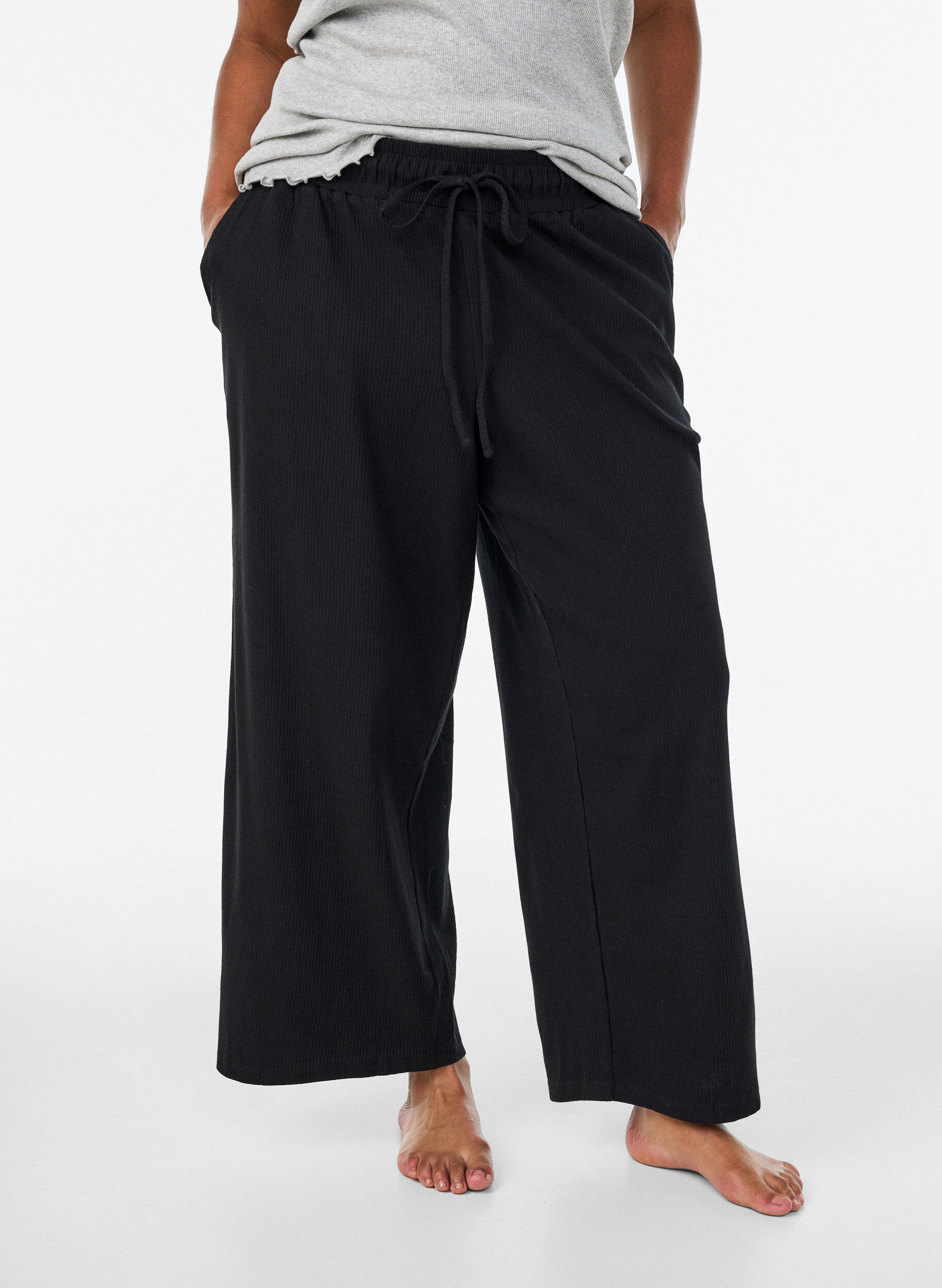 ZizziGeribde pyjamabroek met rechte pijpen, Zwart, Model image number 1