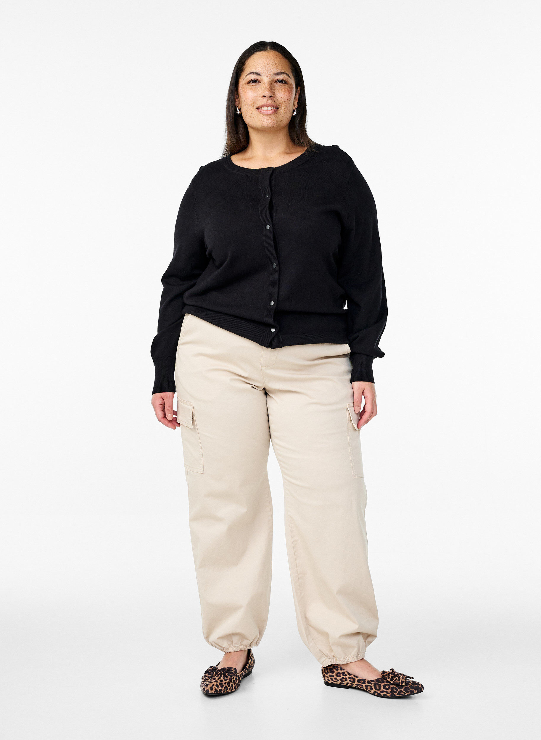 ZizziGebreid vest met knopen in viscosemix, Black, Model image number 2