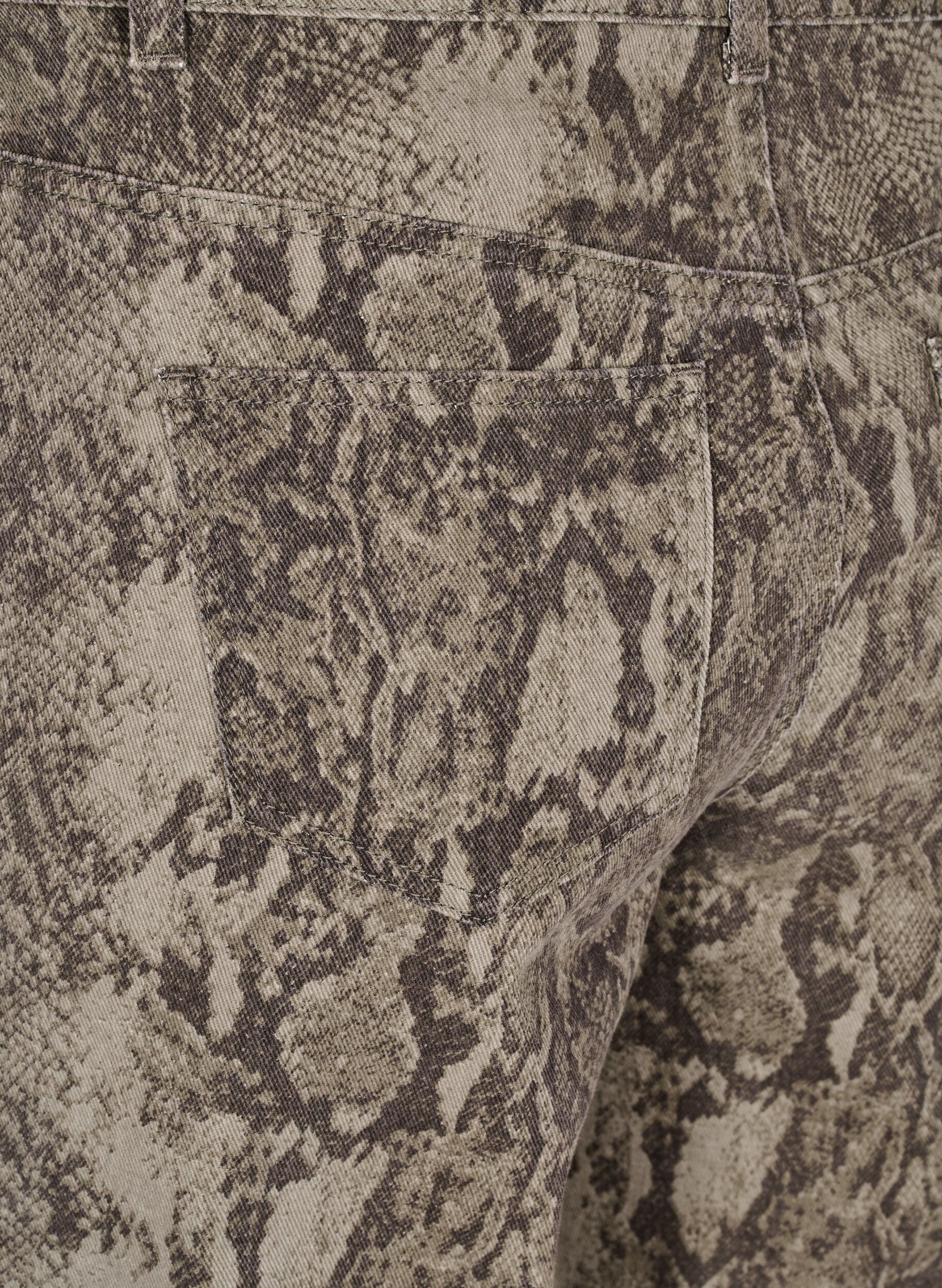 Zizzi Jean Gemma taille haute avec imprim&eacute; serpent, Marron, Packshot image number 3