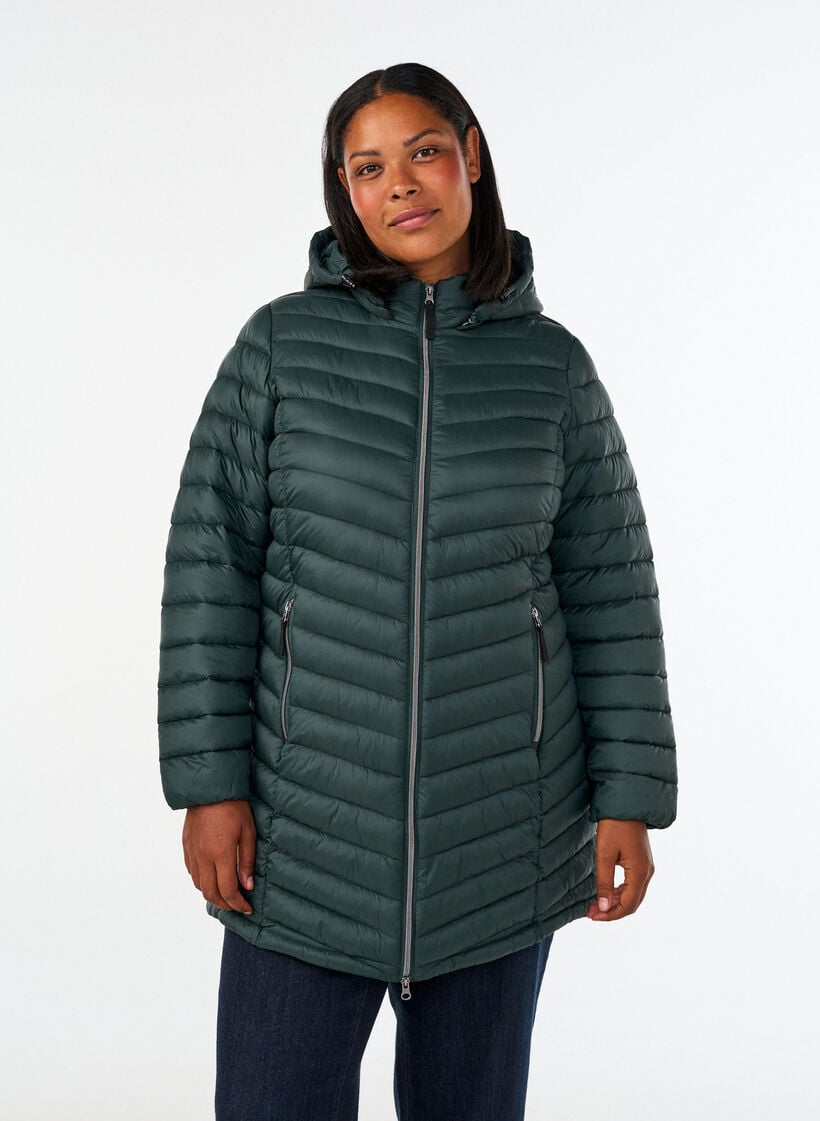 Veste l&eacute;g&egrave;re avec des poches et une capuche d&eacute;tachable, Vert fonc&eacute;, Model image number 0