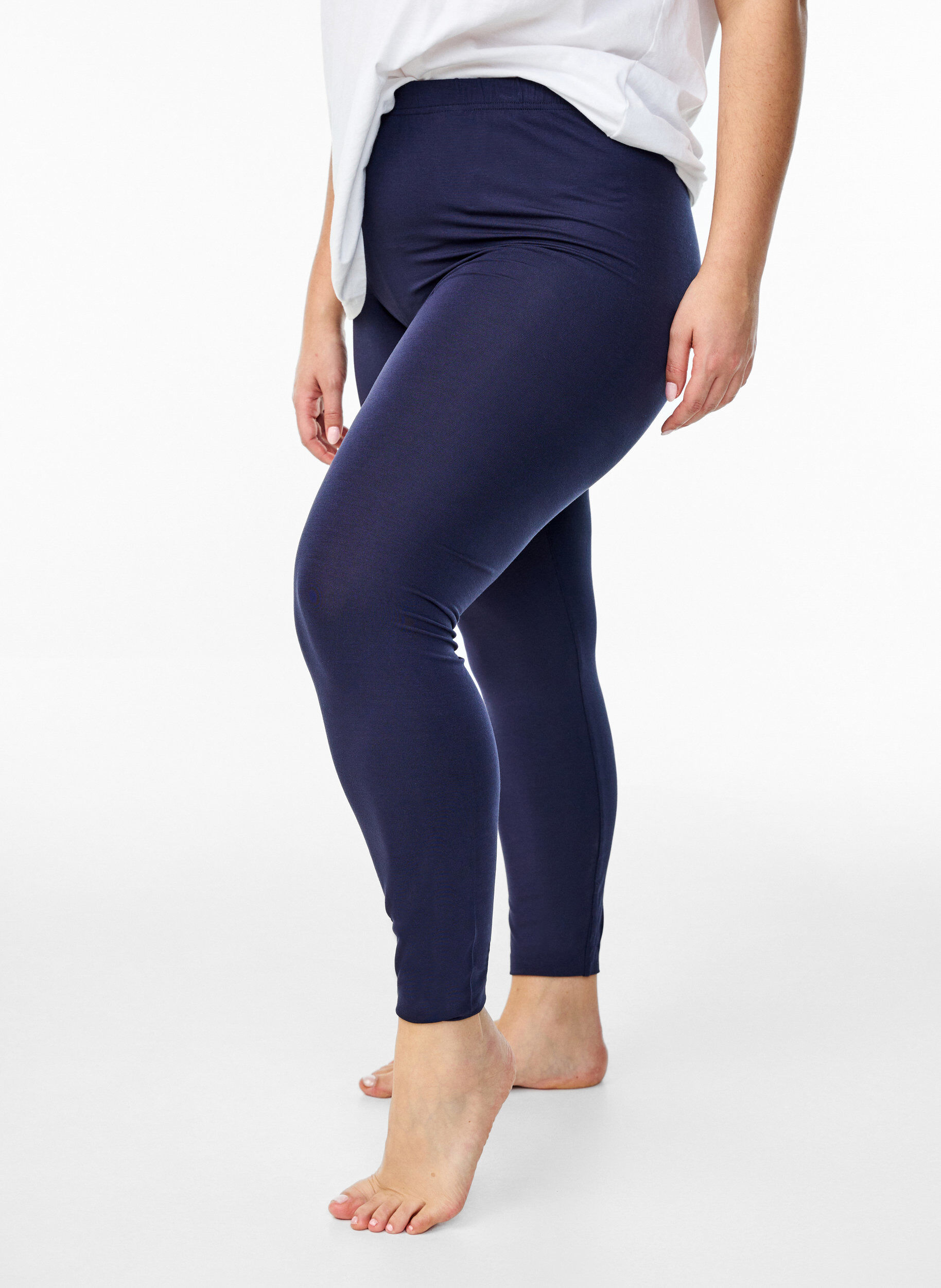 Leggings basiques en viscose, Bleu, Model