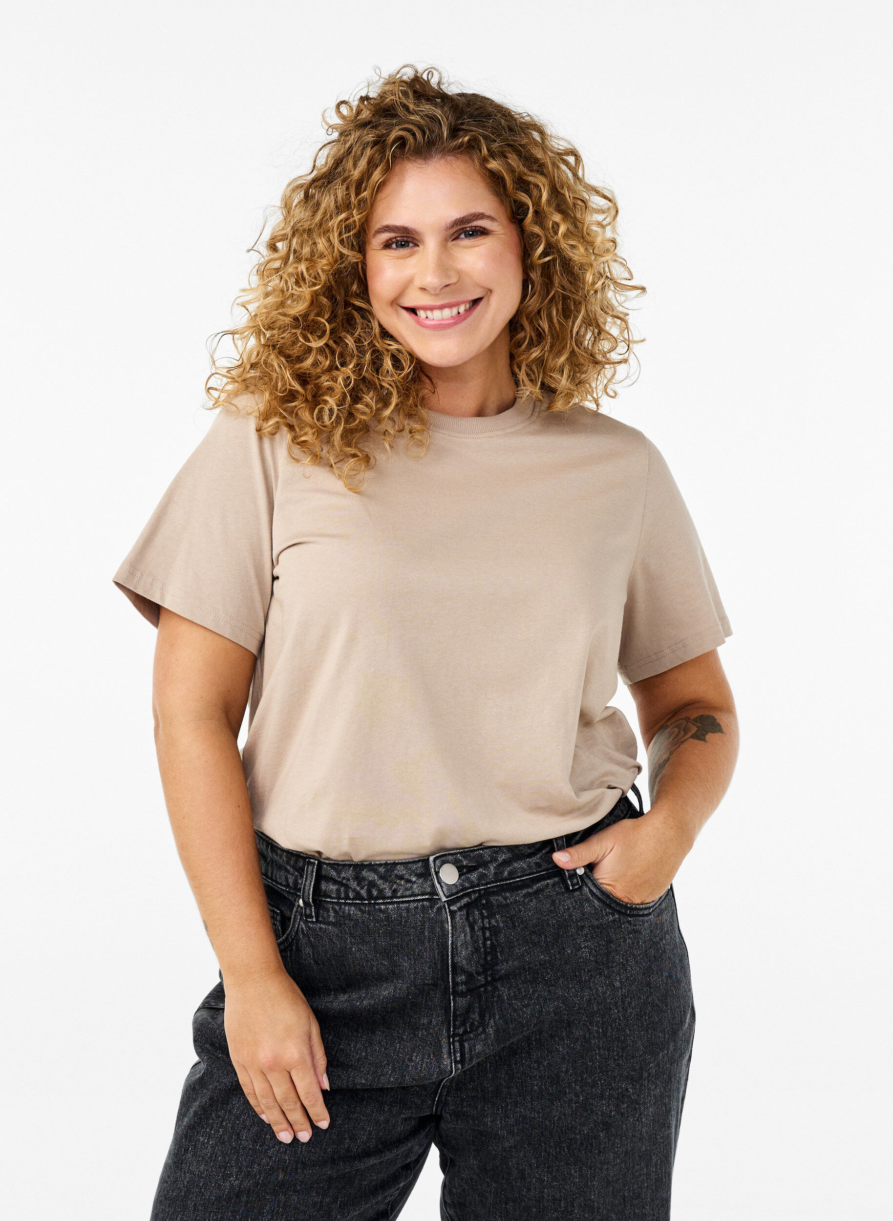 Basic katoenen T-shirt met ronde hals, Beige, Model