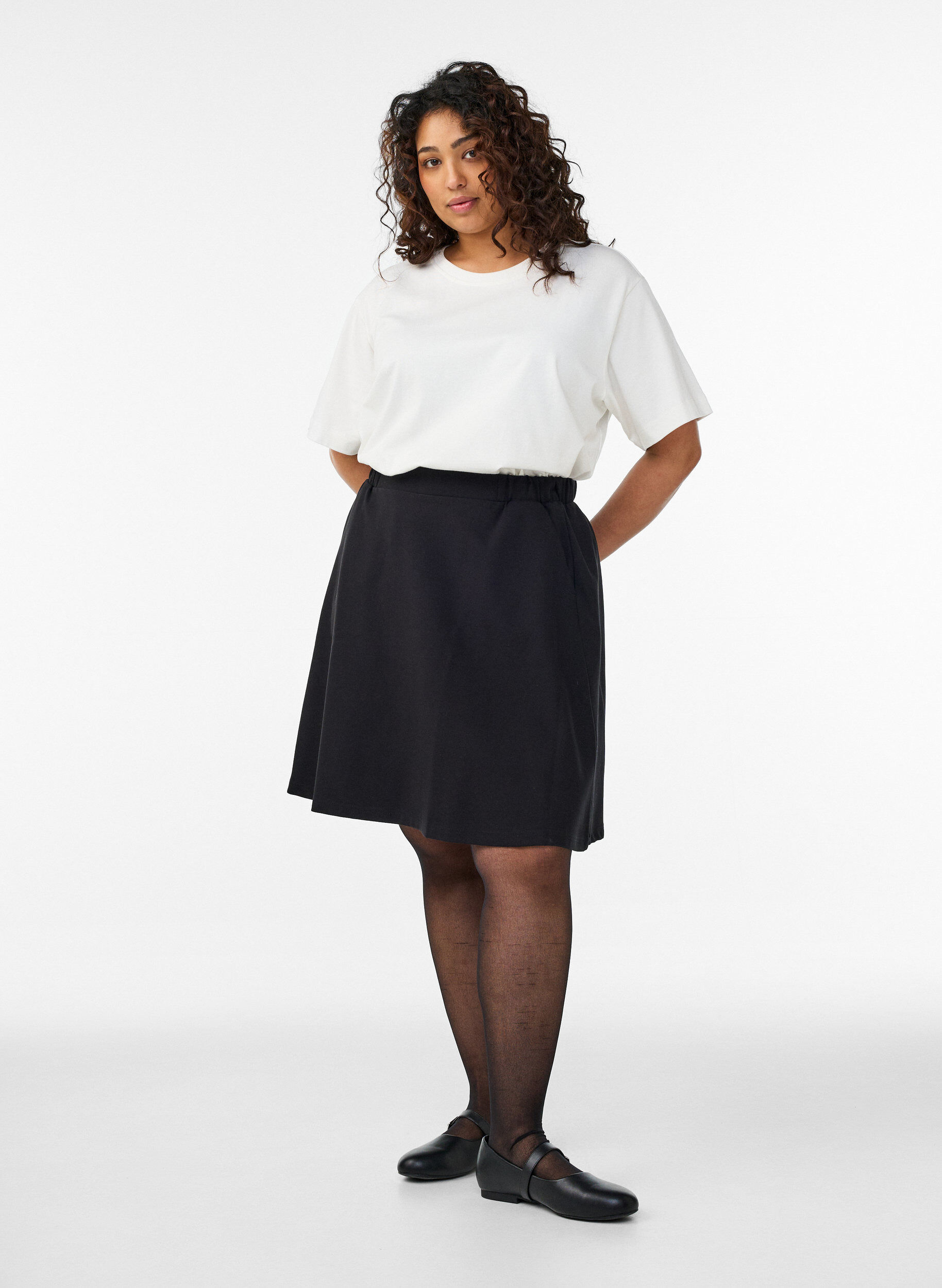 ZizziJupe patineuse en viscose, Noir, Model image number 1