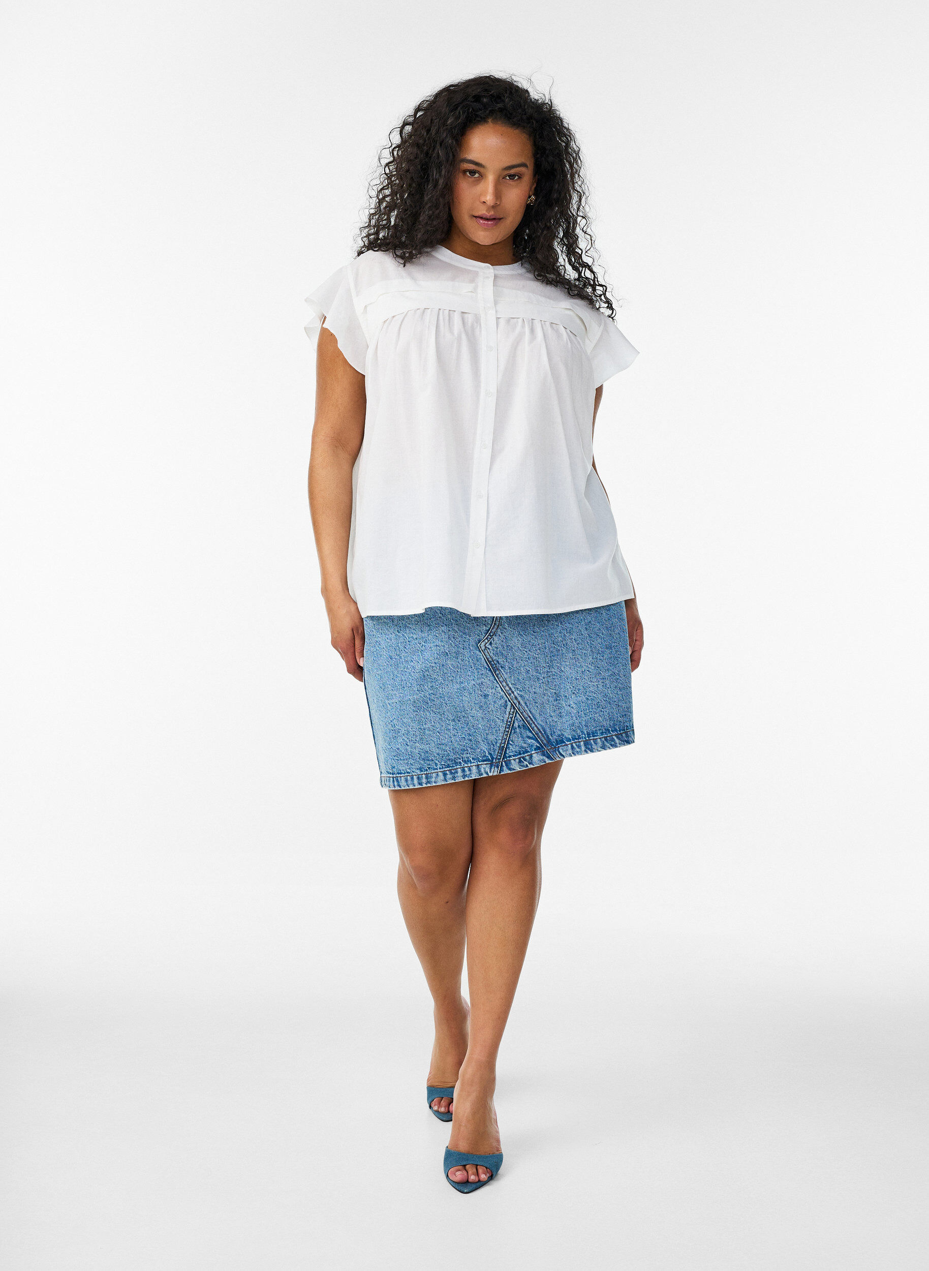 ZizziChemisier sans manches &agrave; coupe &eacute;vas&eacute;e en coton, Blanc, Model image number 1