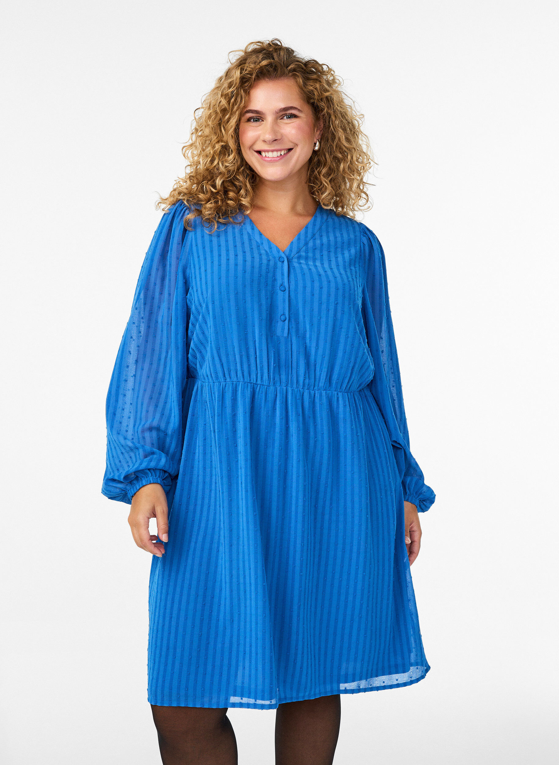 Robe courte &agrave; rayures ton sur ton et pois textur&eacute;s, Bleu, Model