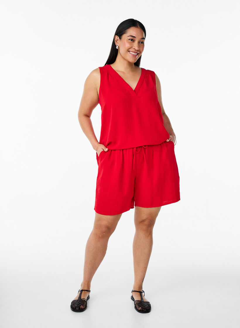 Korte broek met zakken en elastische tailleband, Rood, Model image number 1