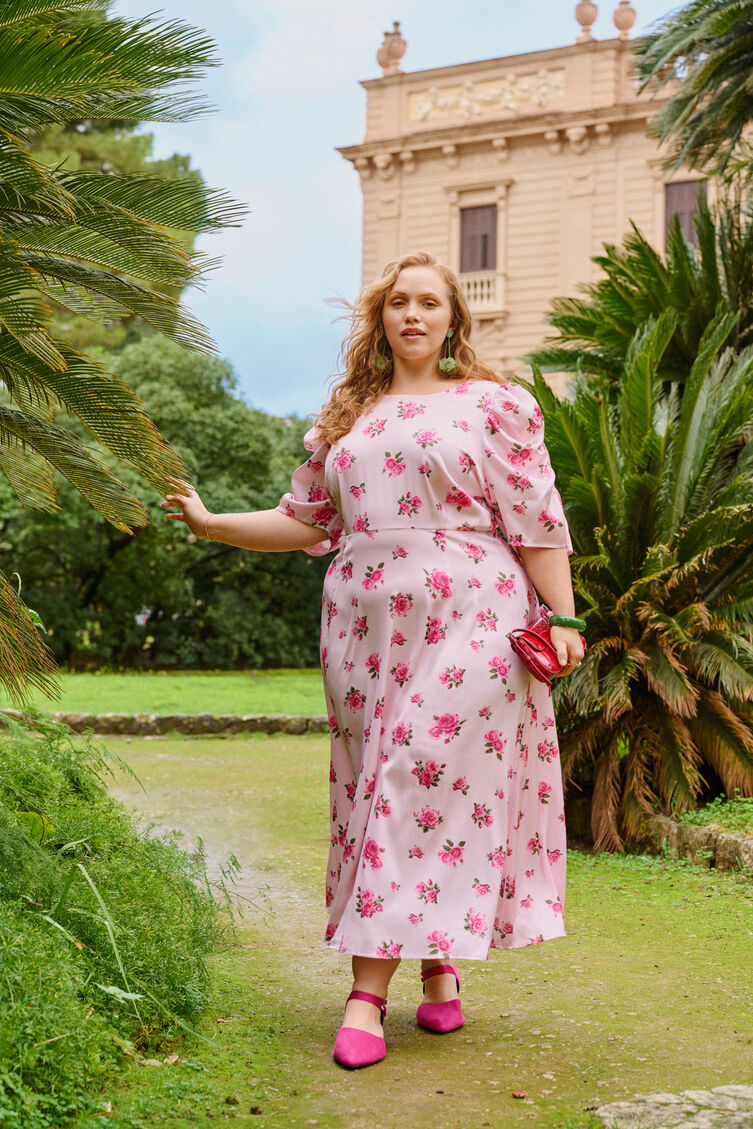 Robe portefeuille &agrave; imprim&eacute; fleuri, , Model