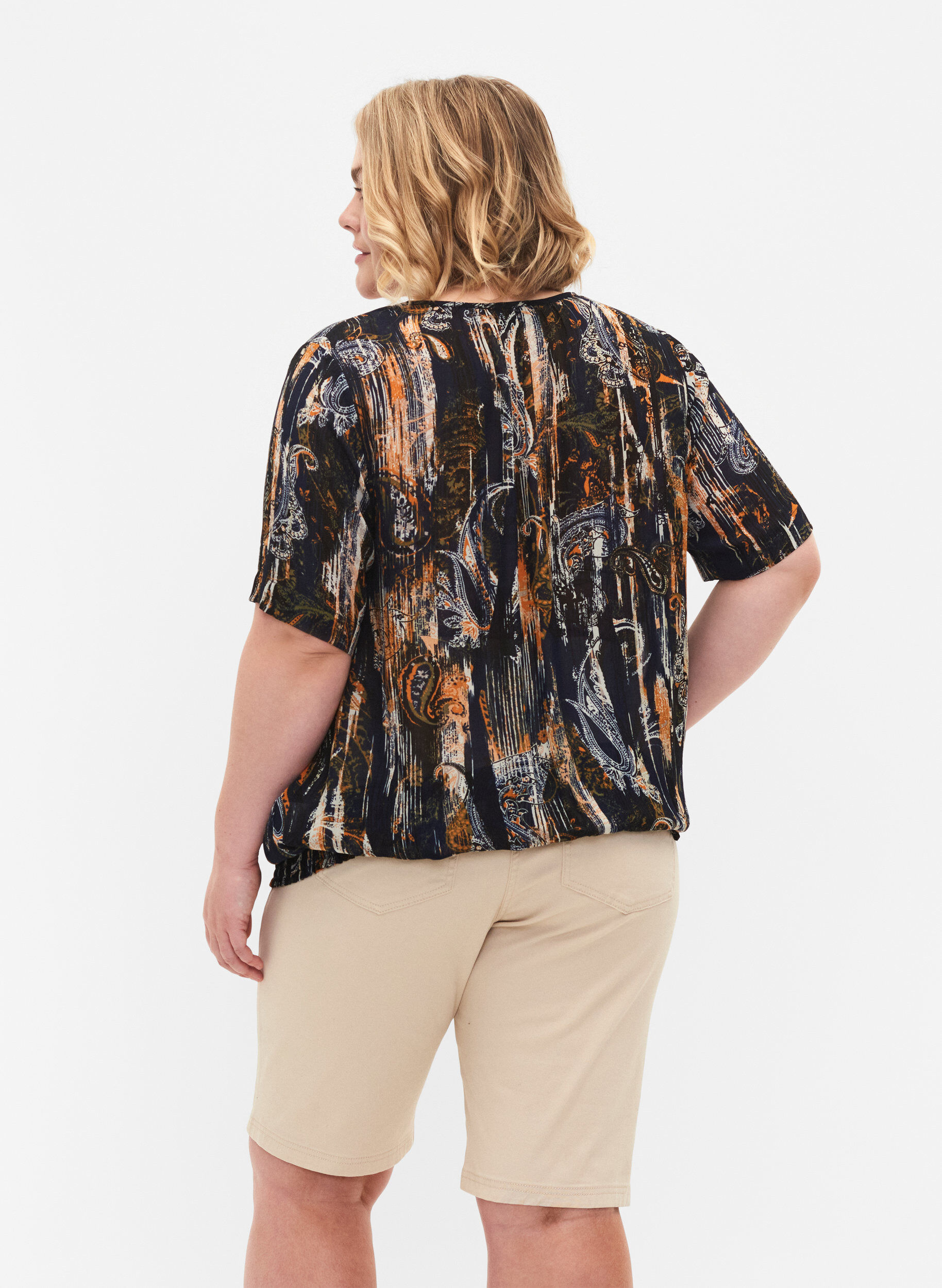 ZizziShorts met strakke pasvorm en achterzakken, Fog, Model image number 1