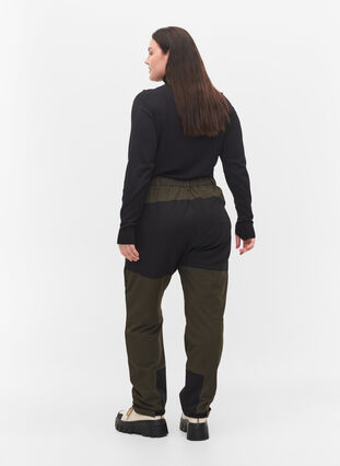 Pantalon de randonnée imperméable avec poches, Forest Night, Model image number 1