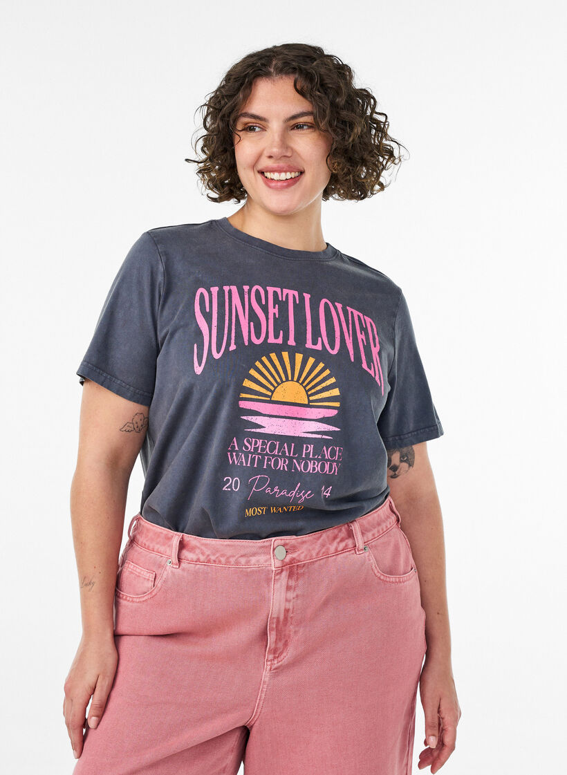 Katoenen T-shirt met print aan de voorkant en een gewassen look, Grijs, Model image number 0