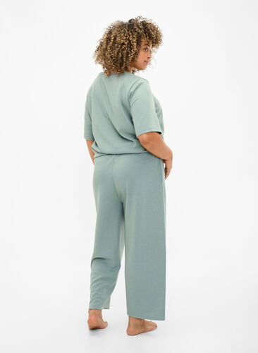 Pantalon 7/8 en modal mélangé avec poches, Chinois Green, Model image number 1