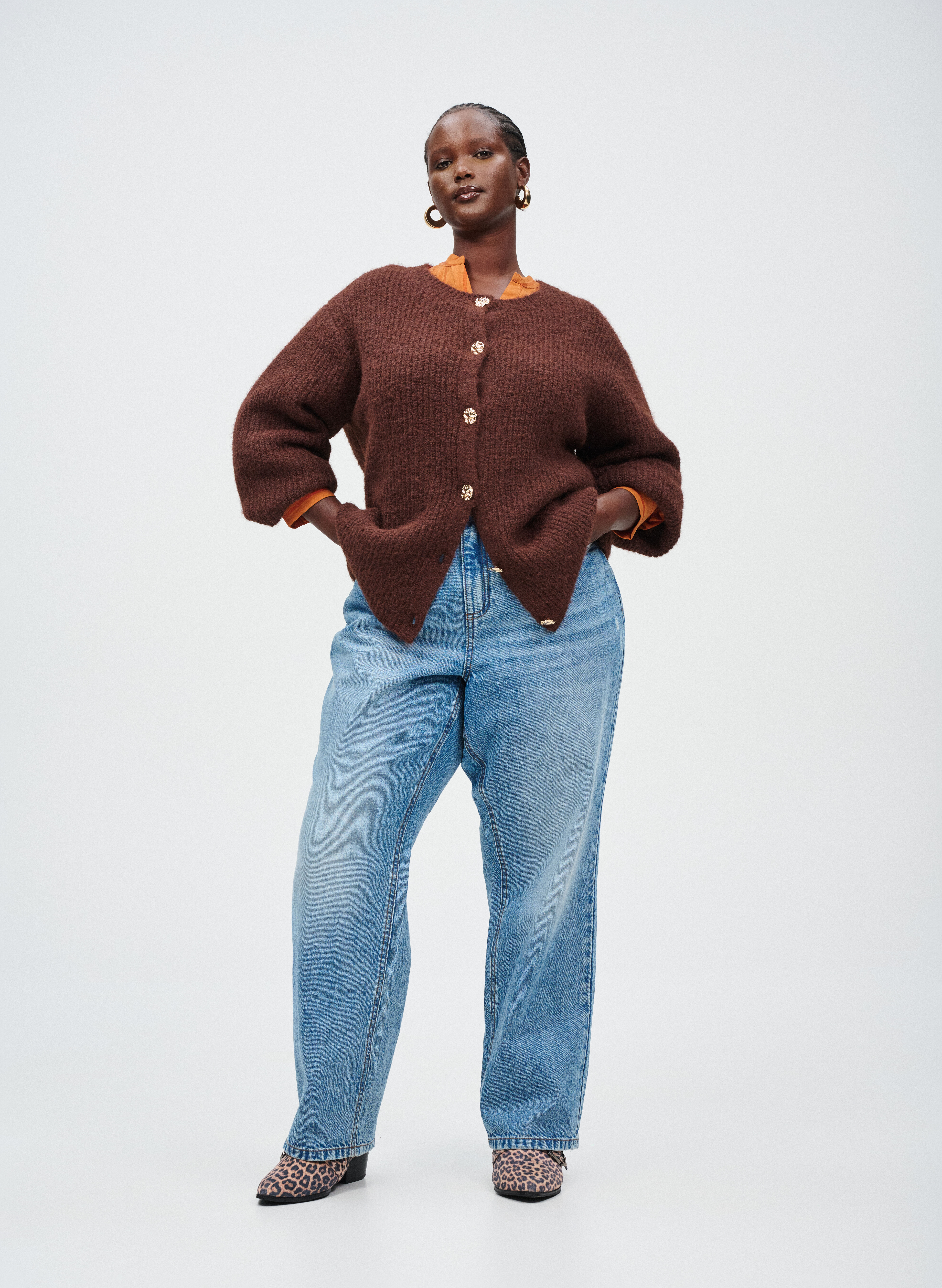 ZizziBreiwerk met gouden knopen, , Model