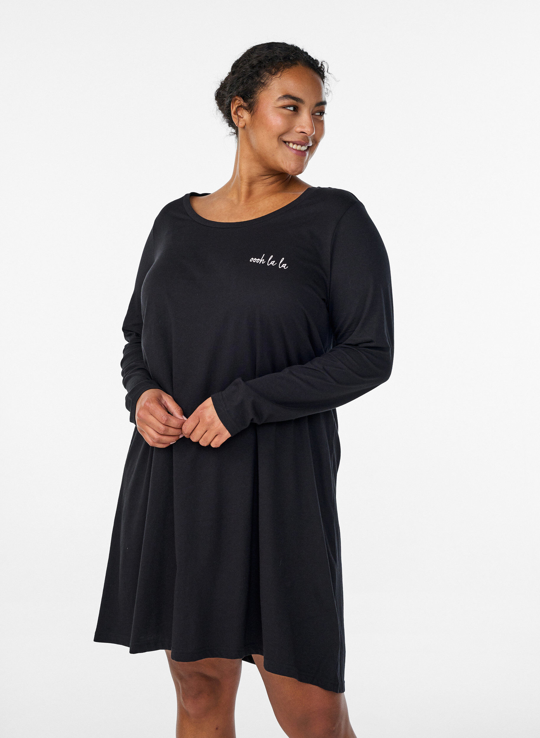 Chemise de nuit &agrave; manches longues en coton bio, Noir, Model