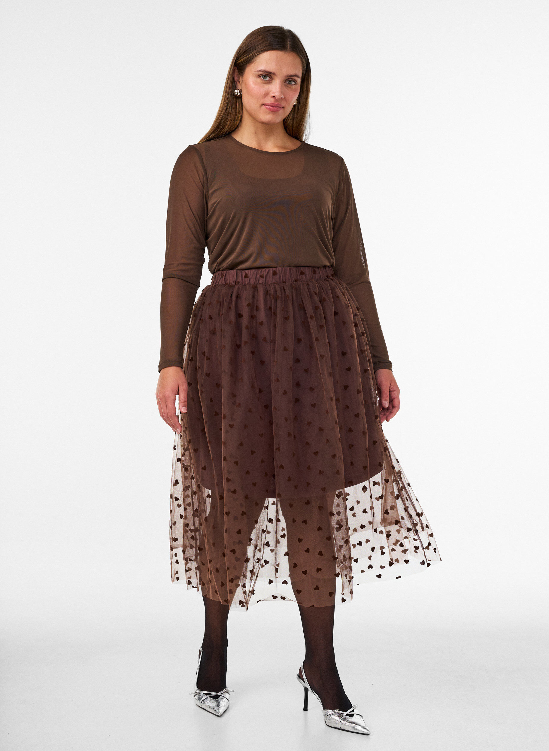 Jupe midi en tulle avec des c&oelig;urs, Marron, Model