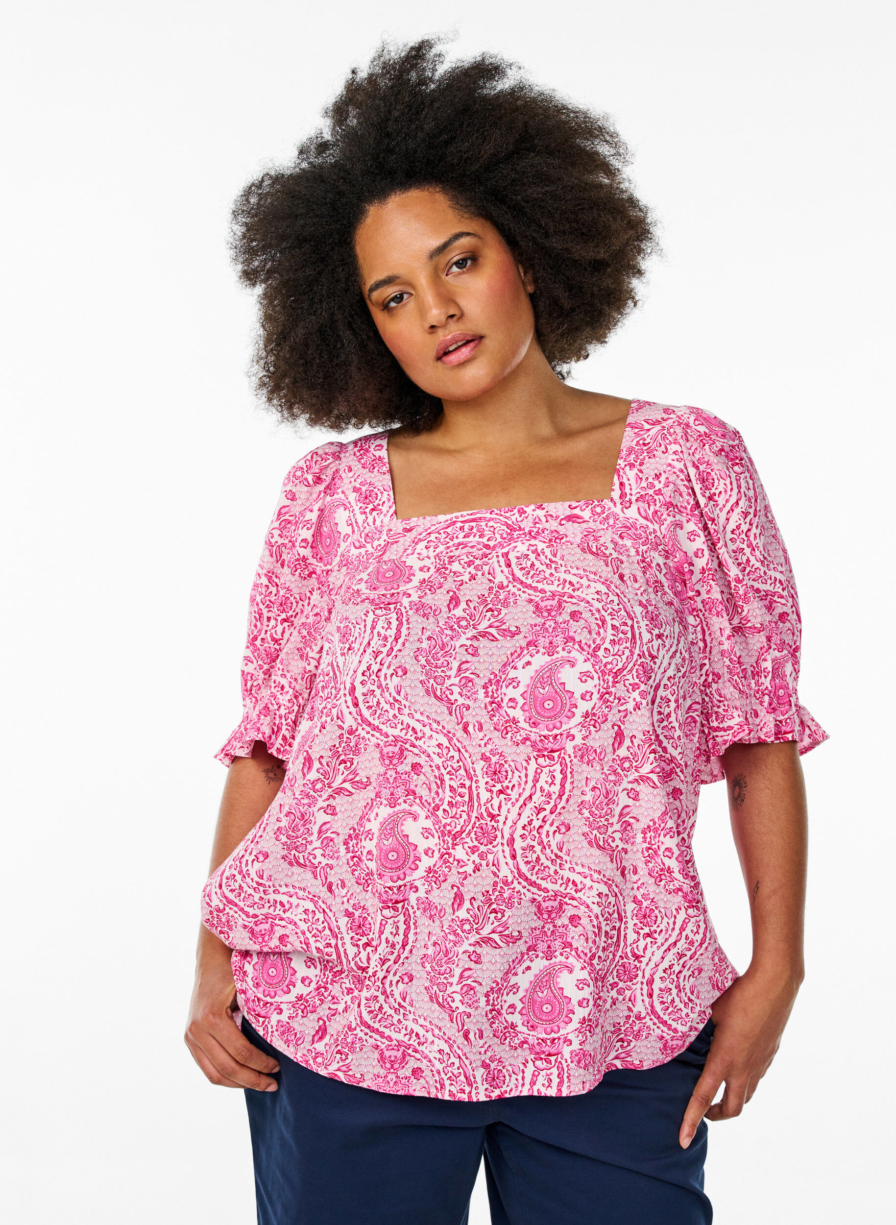 Viscose blouse met paisleymotief en een vierkante halslijn, Roze, Model