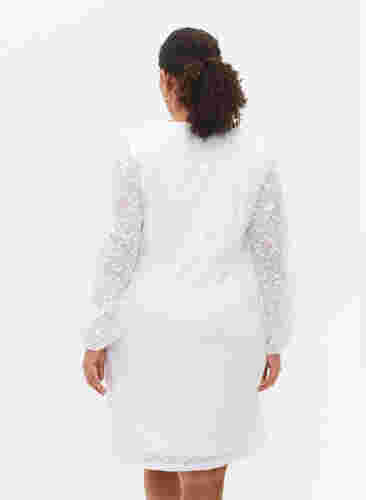 Robe en dentelle avec découpe en V et manches longues, Bright White, Model image number 1