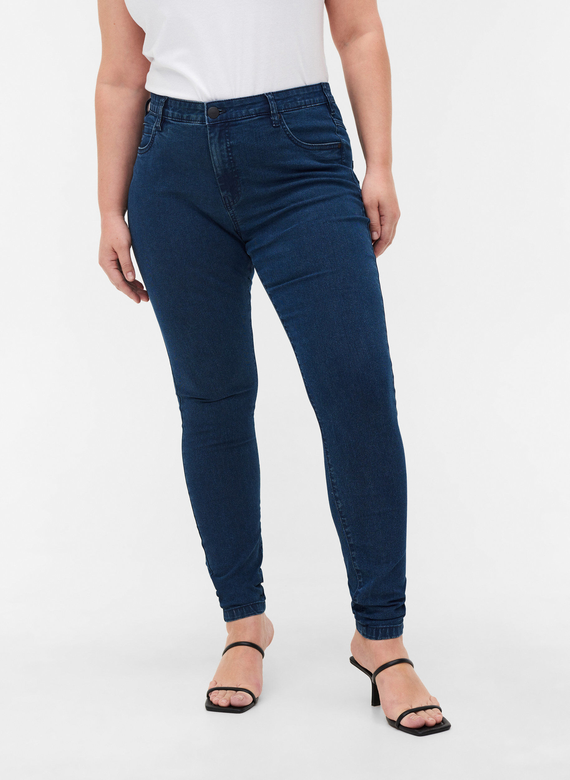 Zizzi Jean Amy super slim taille haute, Bleu, Model image number 4