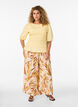 Blouse smock&eacute;e avec ourlet &agrave; volants et col bateau, Jaune clair, Model image number 1