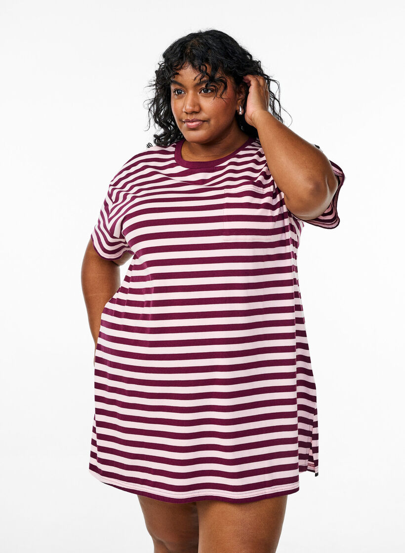 T-shirt de nuit longue en coton bio à rayures, Bordeaux, Model image number 0