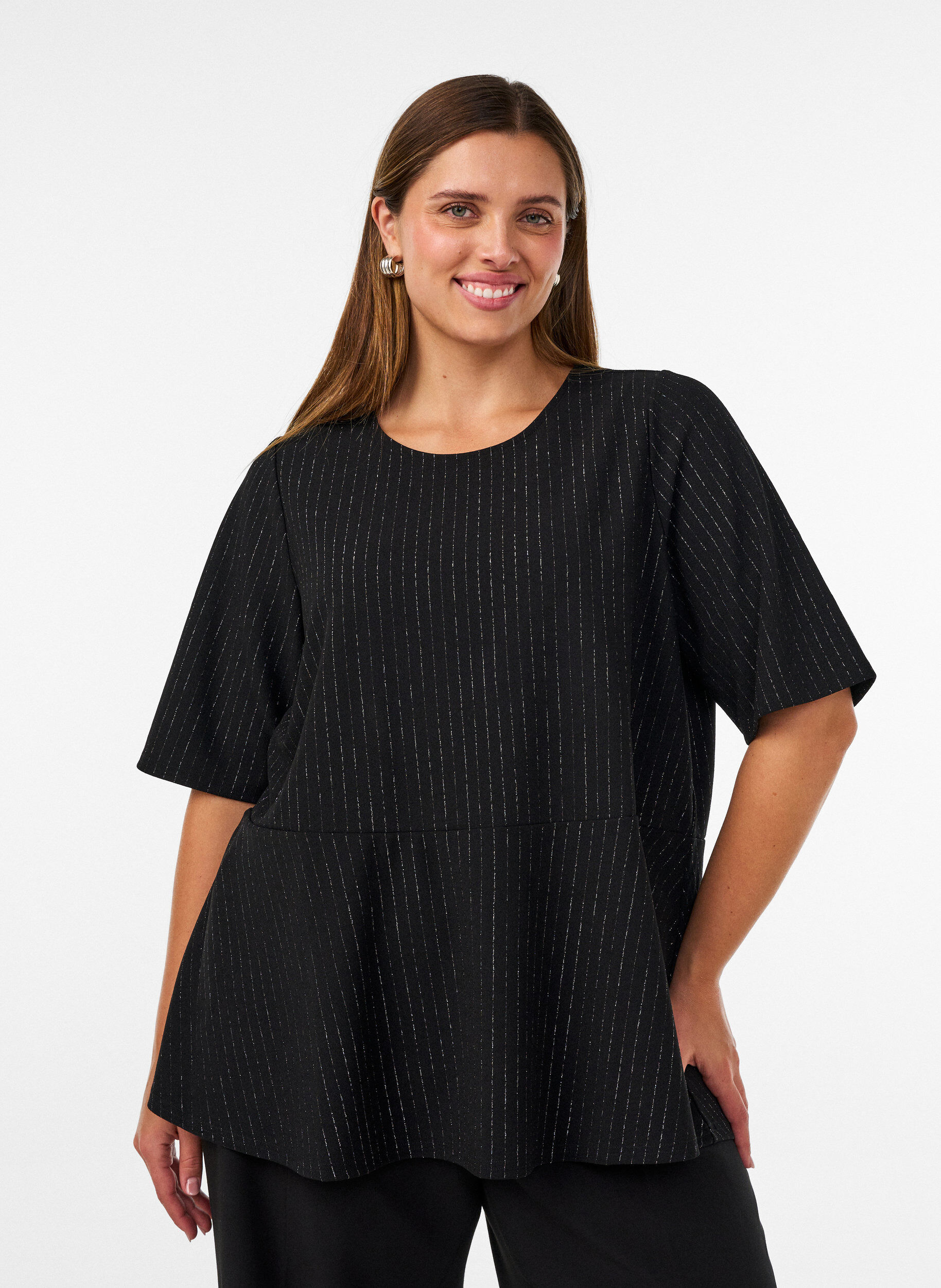 Blouse p&eacute;plum avec rayures paillet&eacute;es, Noir, Model