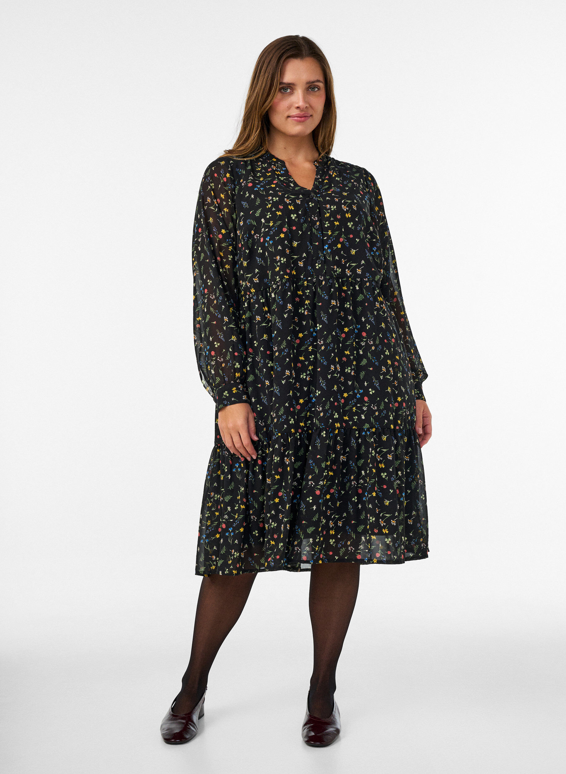 Robe &agrave; imprim&eacute; int&eacute;gral et volant superpos&eacute;, Noir, Model