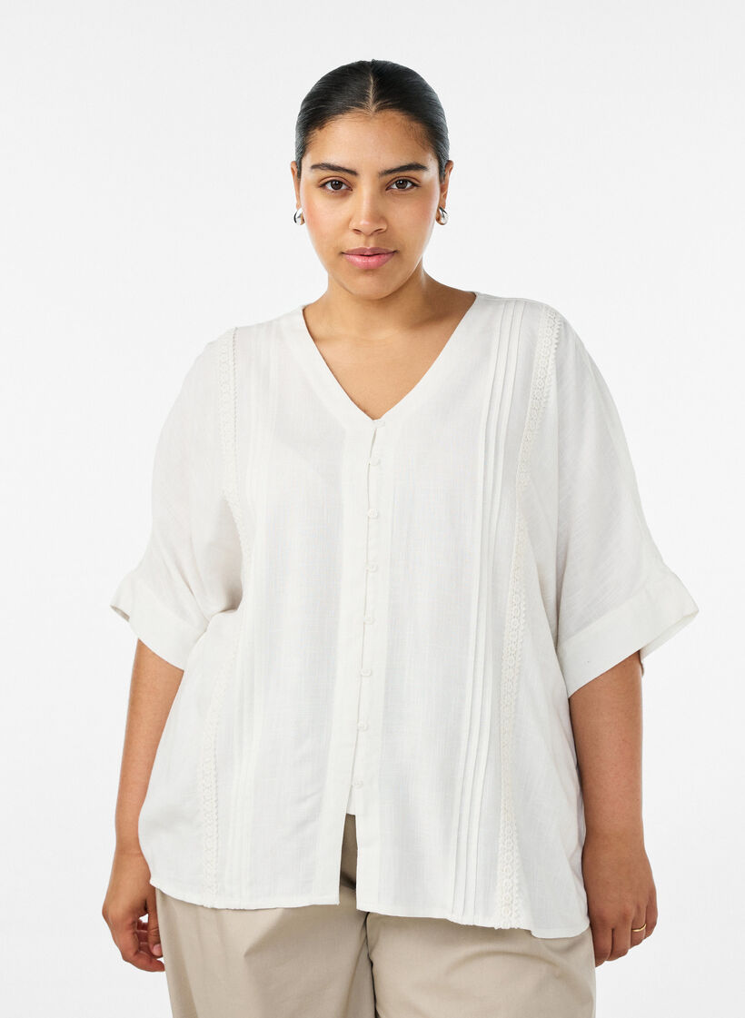 Viscose blouse met crochet detail en knopen, Vanille, Model image number 0
