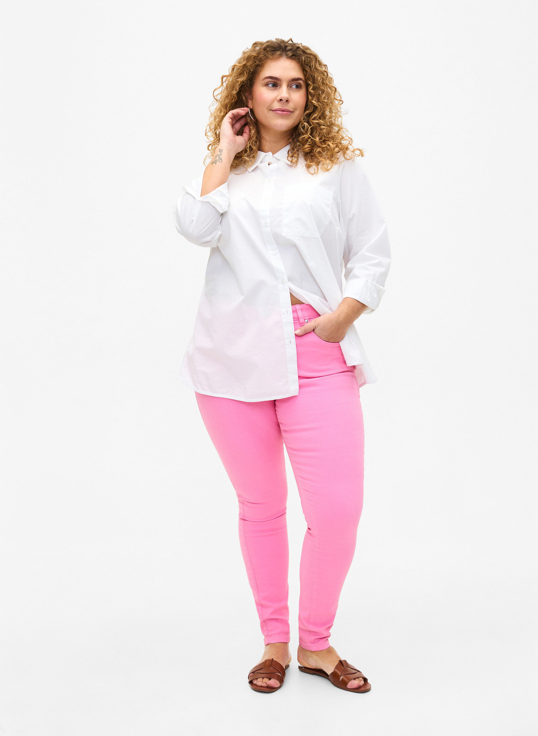 ZizziSuper slim fit Amy jeans met hoge taille, Rosebloom, Model image number 3